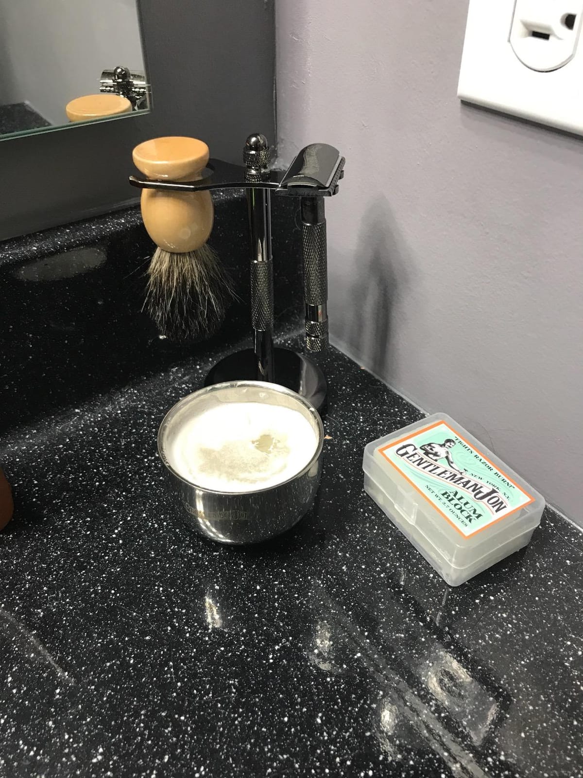 Gentleman Jon Deluxe Vintage Shaving Kit - 8pc Men's Safety Razor Gift Set customer photo 2