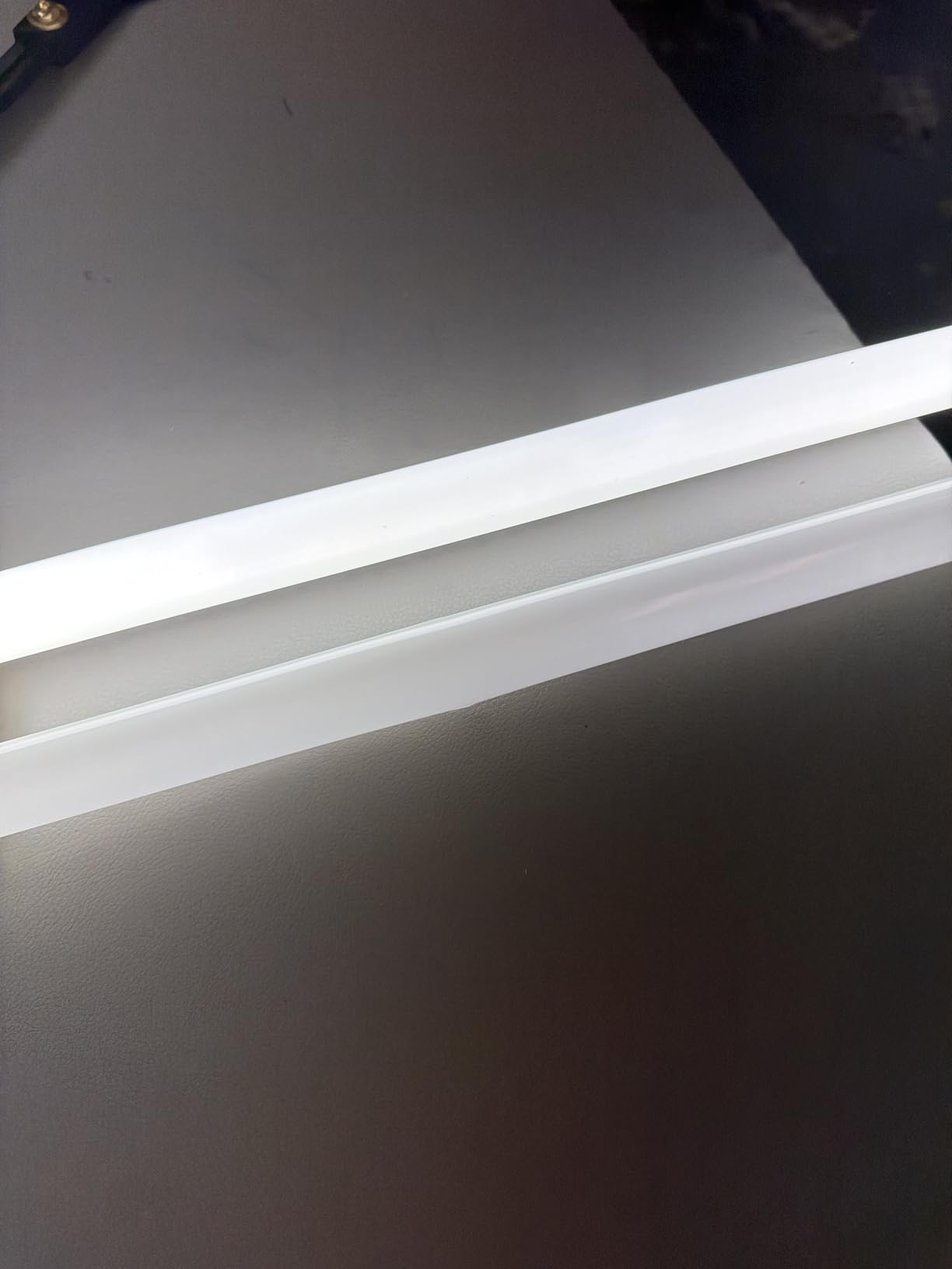 hykolity 4FT LED Shop Light, 42W [250W Equivalent], 4400LM, 5000K Daylight | Utility Linkable Shop Light Fixture, Hanging or Surface Mount, with Power Cord, Shop Lights for Workshop, ETL, White, 4 Pack customer photo 2