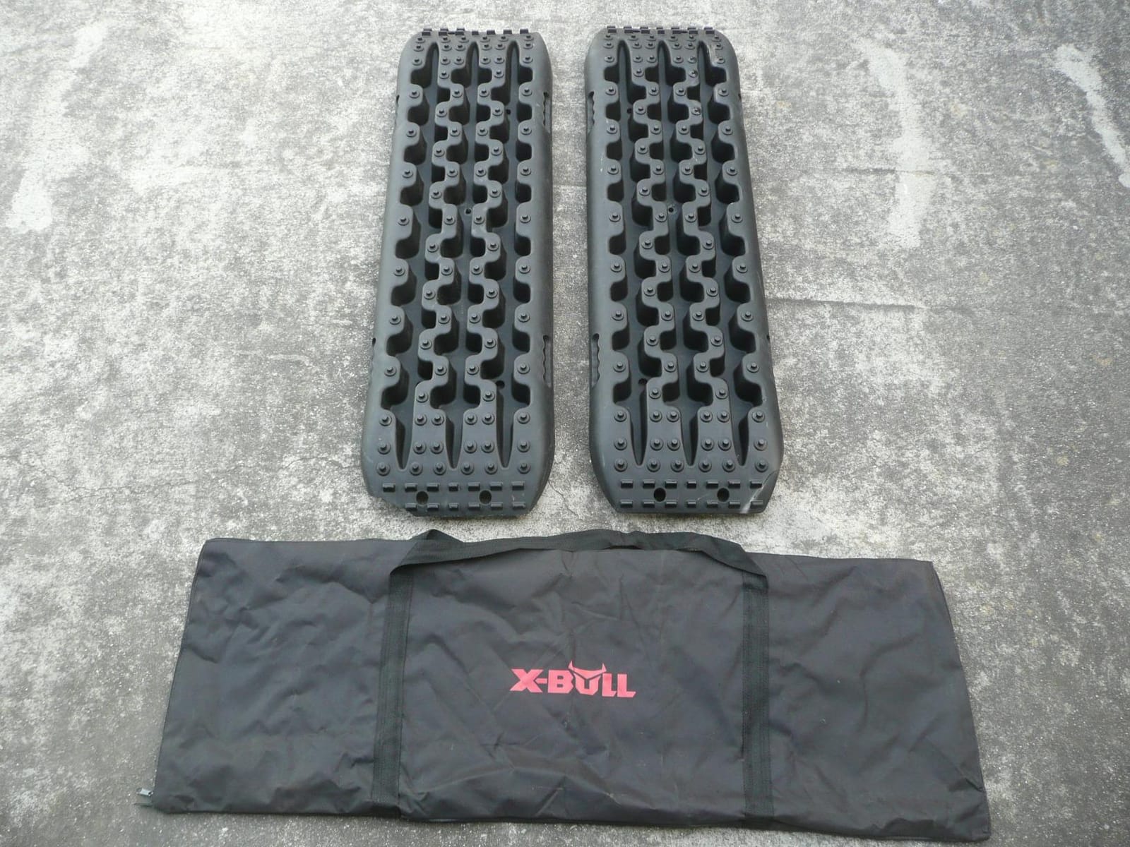 X-BULL New Recovery Traction Tracks Sand Mud Snow Track Tire Ladder 4WD (Black,3gen) customer photo 2