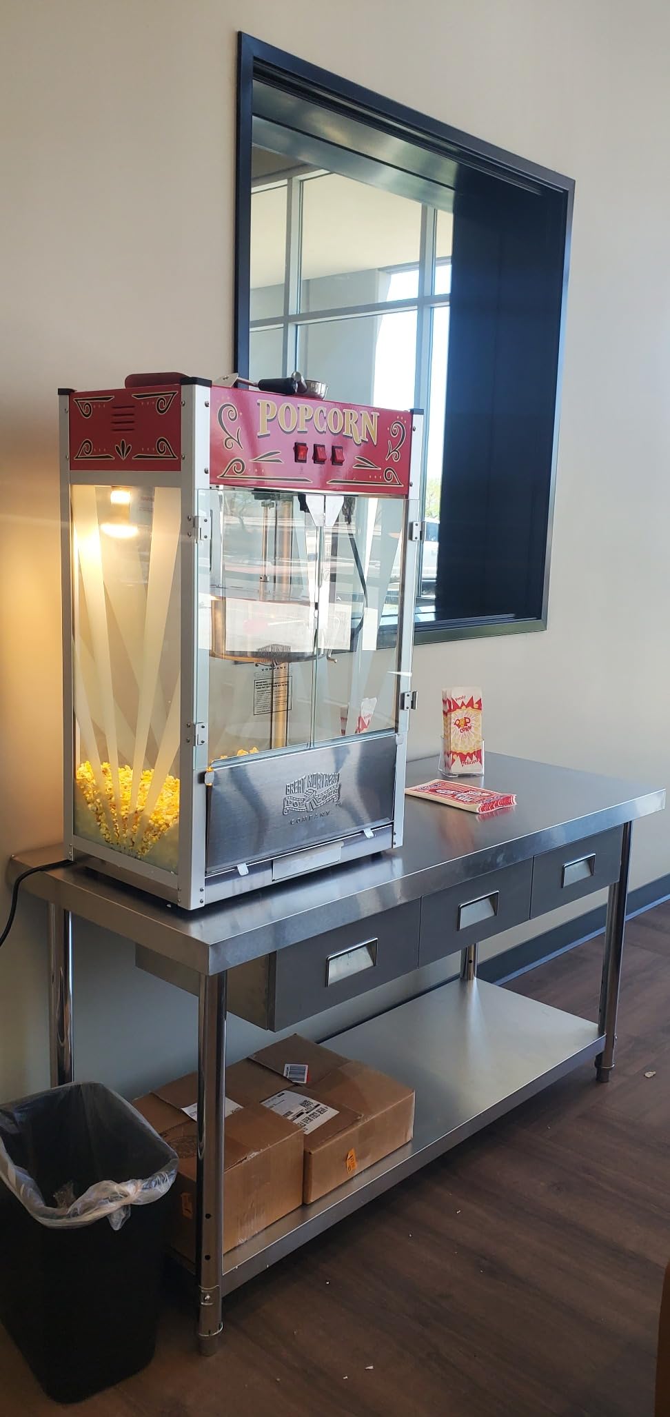 Great Northern Midway Marvel Commercial Quality Popcorn Popper Machine 16 Ounce customer photo 1