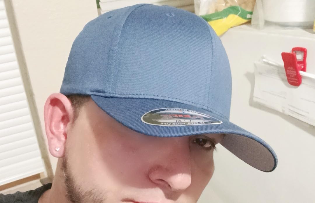 Flexfit Men's Athletic Baseball Fitted Cap customer photo 2