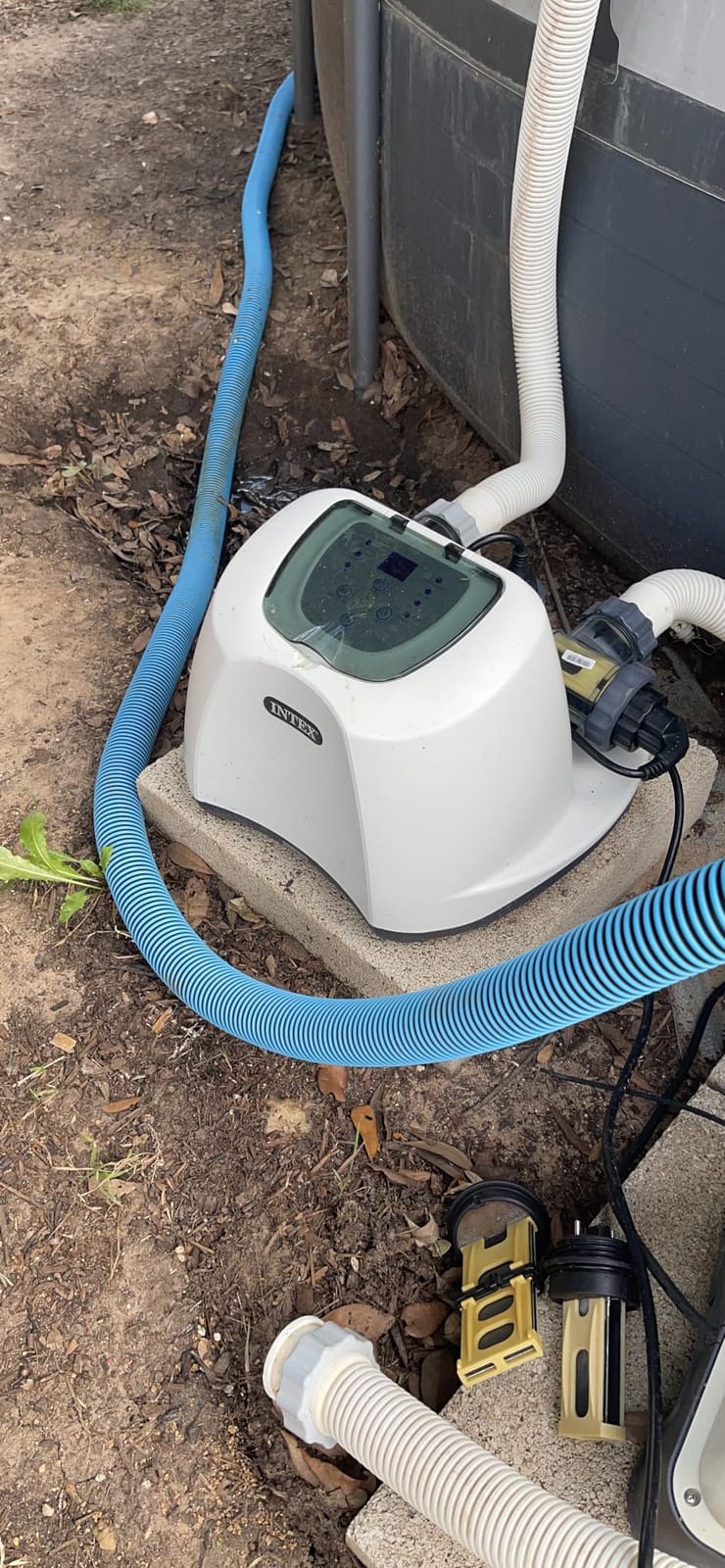 INTEX Krystal Clear QS1200 Saltwater Swimming Pool Chlorine System | 26669EG - For Above Ground Pools up to 15,000 Gal, Pool Cleaner with Automatic Timer and Self Cleaning Mode customer photo 2