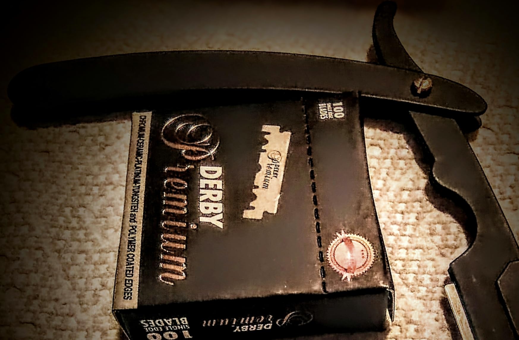 Utopia Care Barber Straight Razor for Men- 100pc Blades Straight Edge Razor | Professional Beard Grooming; Gifts For Men; Stocking Stuffers for Men customer photo 2