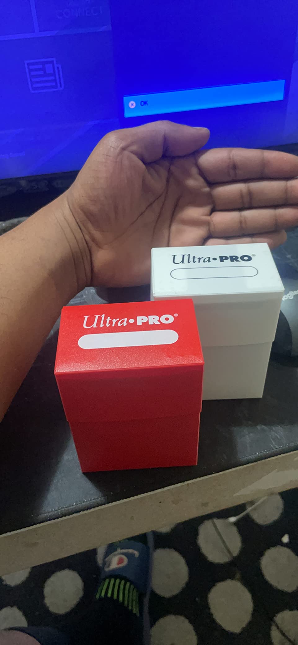 Ultra Pro Multicolor Deck Box for Trading Cards, MTG & Pokemon, 5 Pack, Archival-Safe Polypropylene, Holds Up To 80 Sleeved Cards, Self-Locking Lid customer photo 1