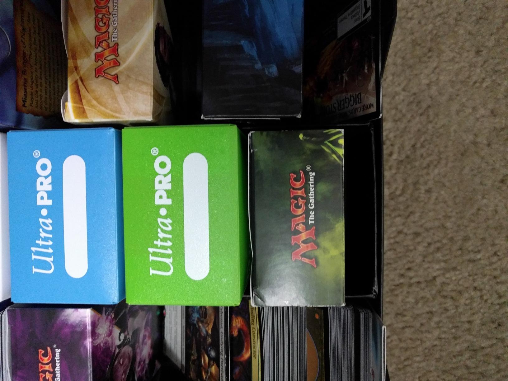 Ultra Pro Multicolor Deck Box for Trading Cards, MTG & Pokemon, 5 Pack, Archival-Safe Polypropylene, Holds Up To 80 Sleeved Cards, Self-Locking Lid customer photo 2