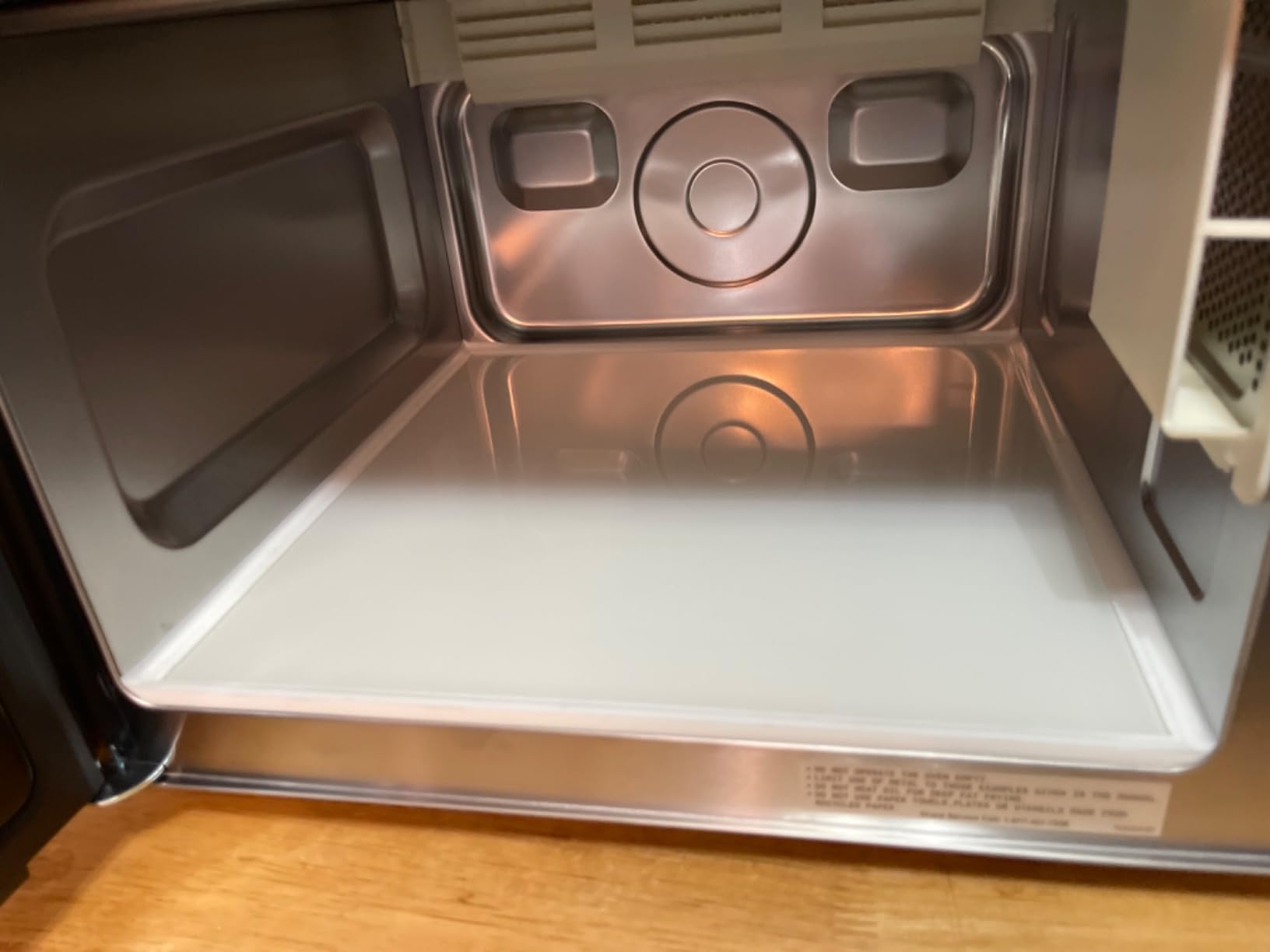 Sharp R-21LCFS Medium-Duty Commercial Microwave Oven with Dial Timer, Stainless Steel, 1000-Watts, 120-Volts customer photo 2