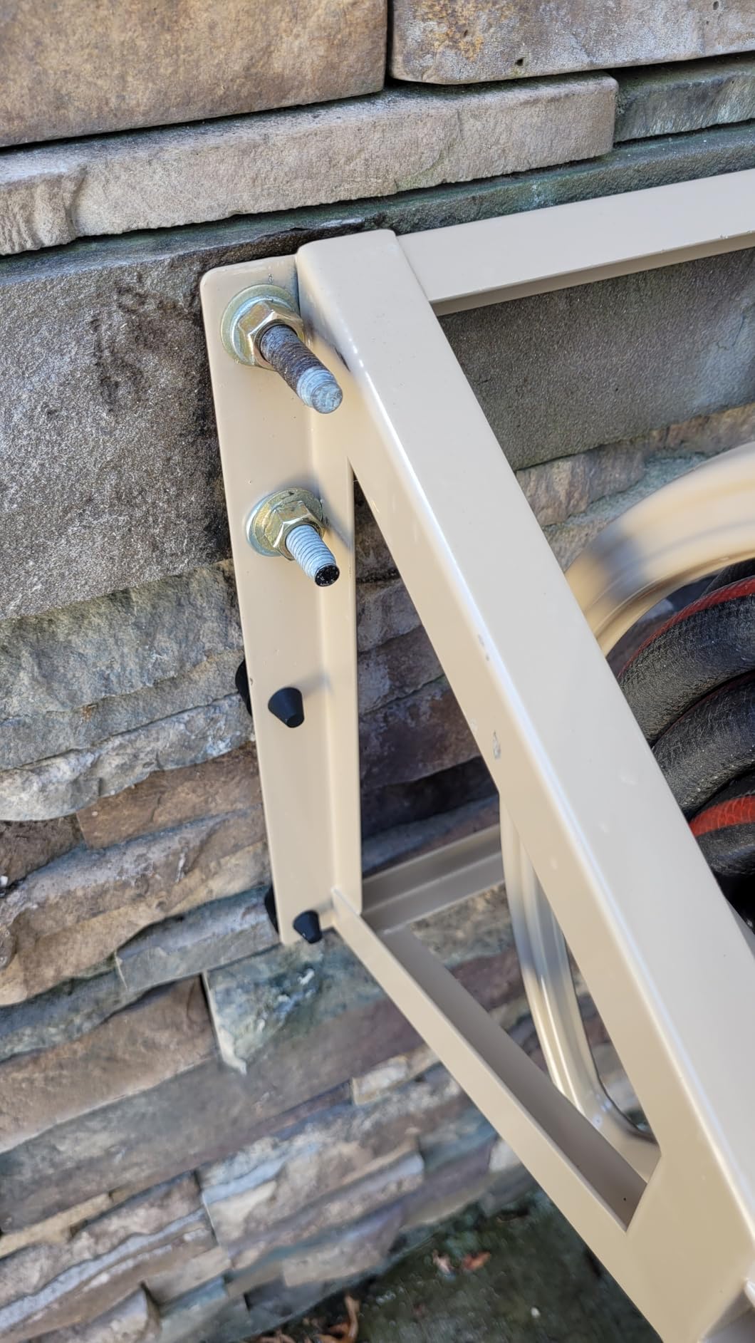 Liberty Garden 709 Steel Wall/Floor Mounted Hose Reel, Holds 200-Feet of 5/8-Inch Hose - Tan customer photo 2