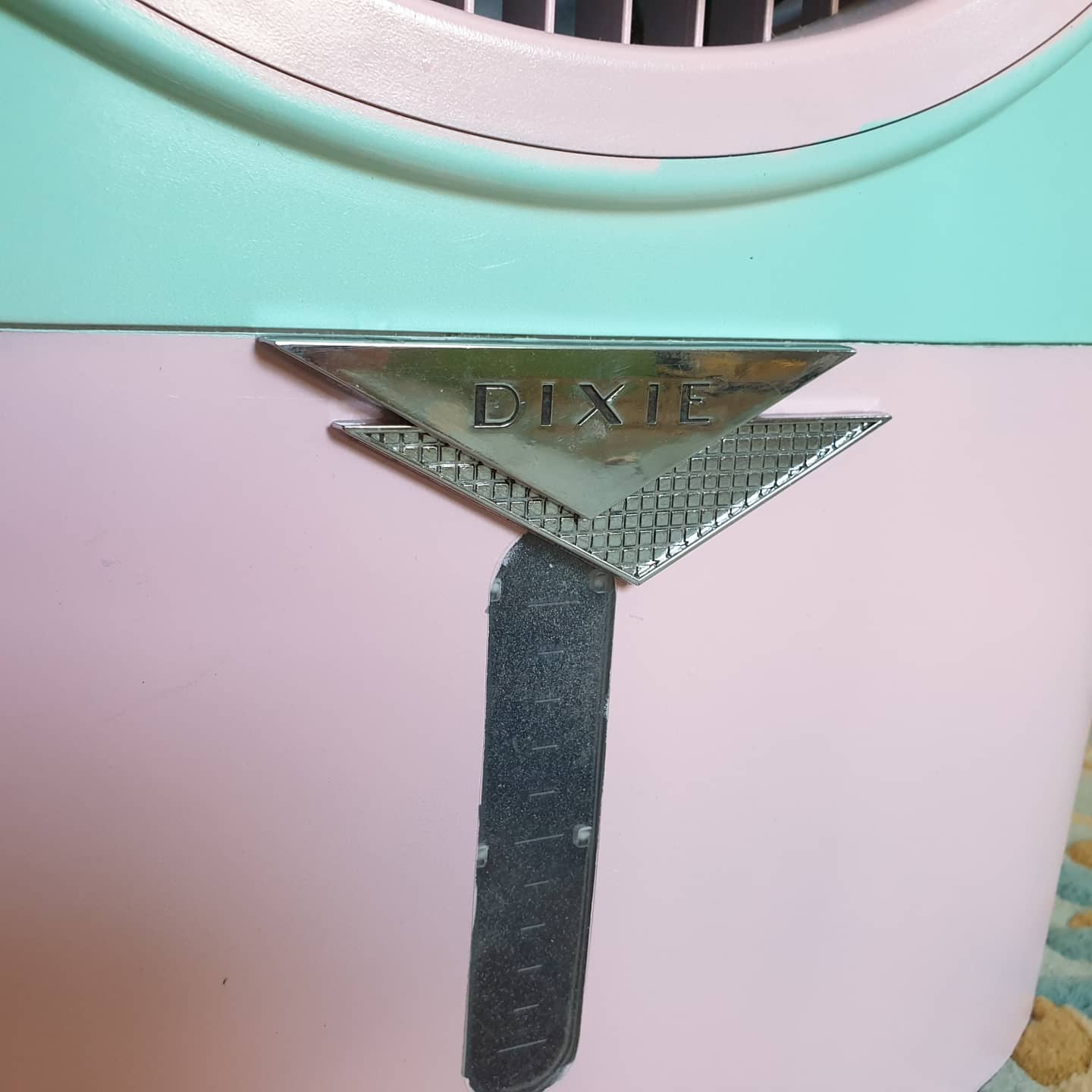 Portable Swamp Coolers - 1300 CFM MC18M Evaporative Air Cooler with 2-Speed Fan, 53.4 dB - 500 sq. ft. Coverage Evaporative Air Cooler Portable High Velocity Outdoor Cooling Fan by Hessaire - White customer photo 2