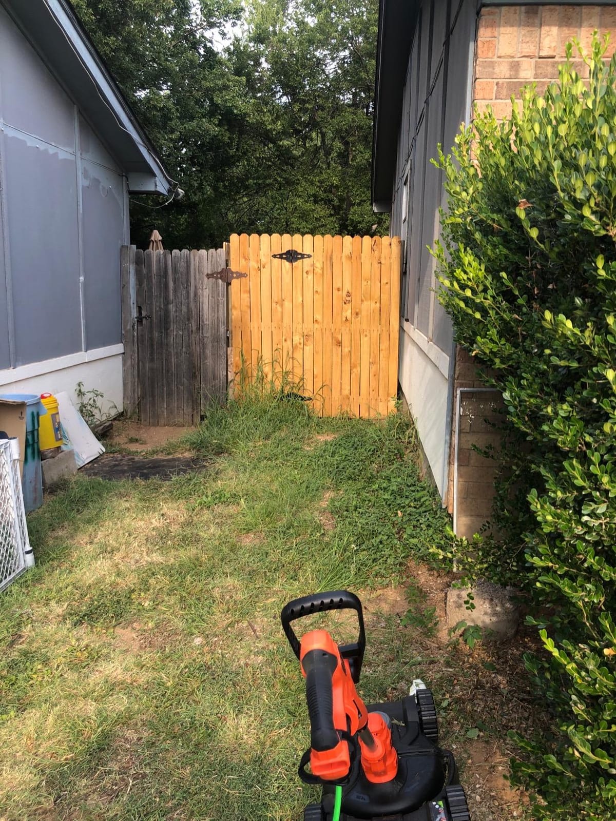 BLACK+DECKER Electric Lawn Mower, Weed Eater and Edger 3-in-1 Combo, Corded 12-Inch 6.5 Amp Electric Weed Wacker and Compact Push Mower (BESTA512CM) customer photo 2