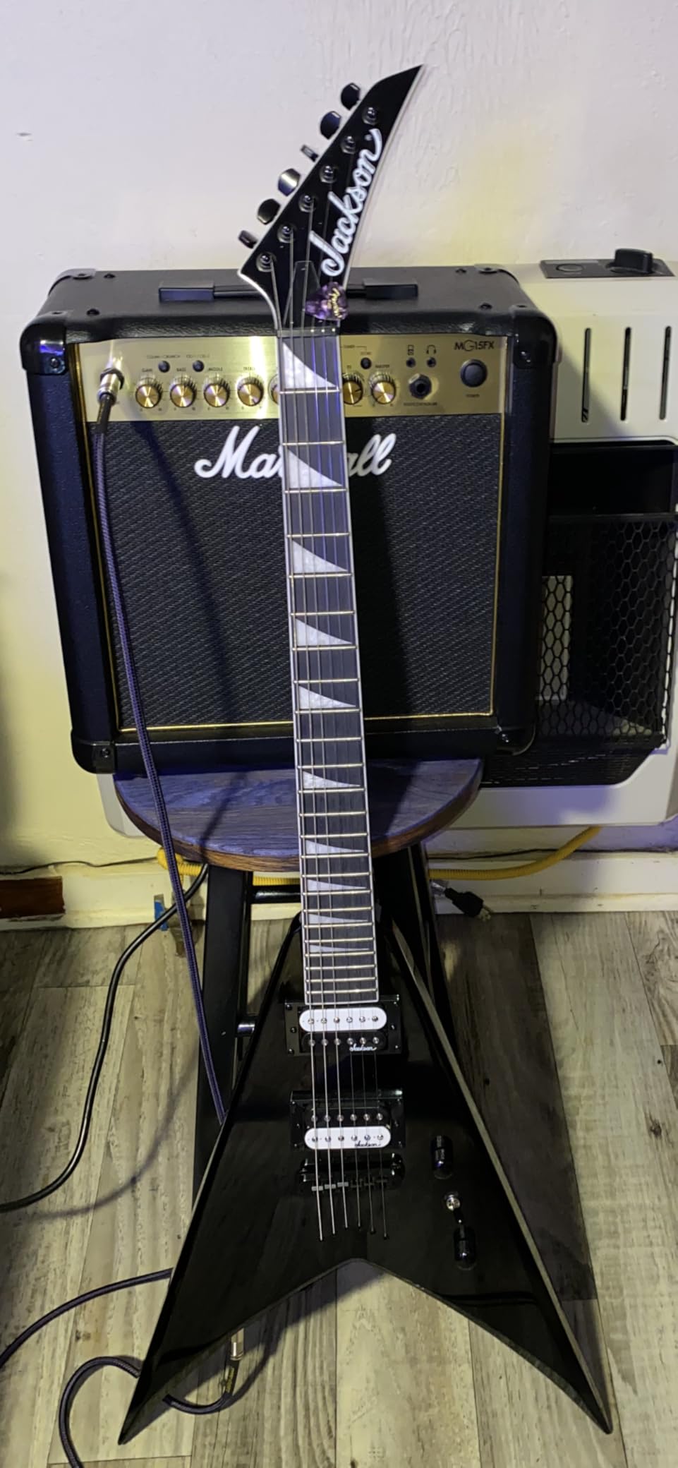 Marshall MG15GFX Combo Guitar Amplifier - Clean, Crunch, Overdrive Channels | Reverb, Delay and Other Digital Effects | 3-Band EQ | 3.5 mm Headphones Out | 15W Output - Black customer photo 1
