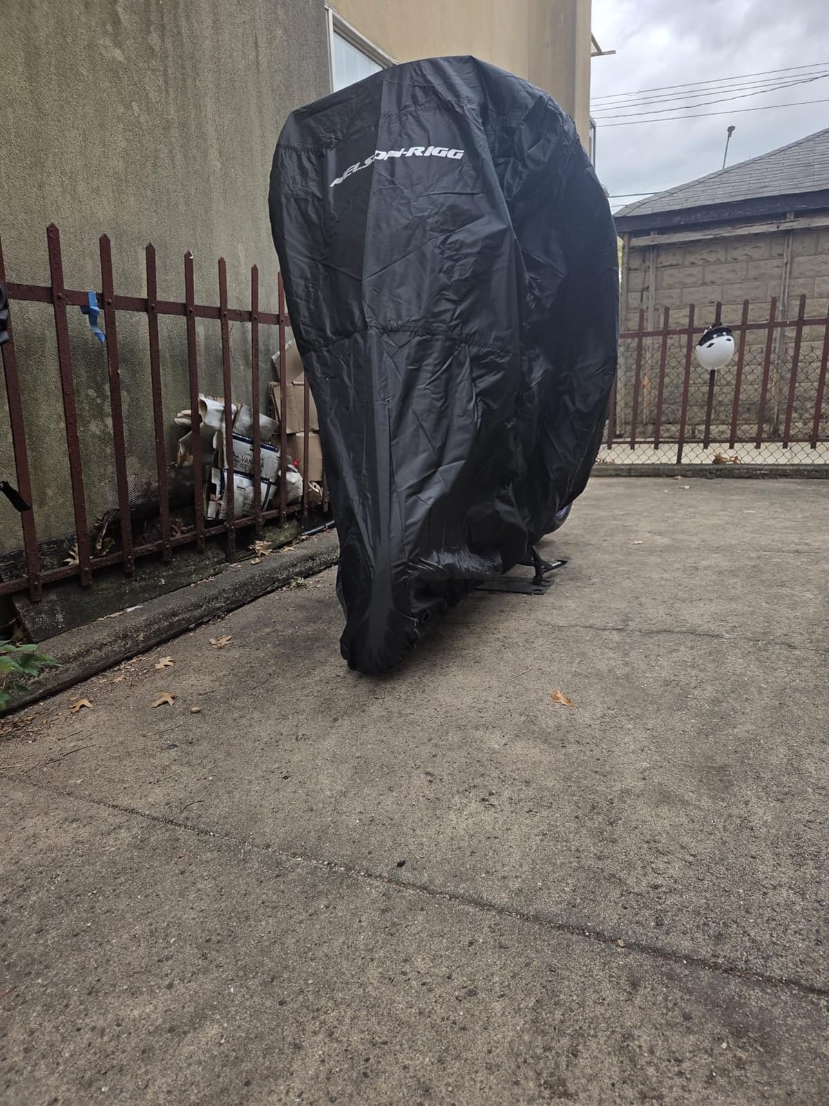 Nelson Rigg USA Defender Extreme Motorcycle Cover; Waterproof; Outdoor All Weather; Fade Resistant; Ventilated; Reflective; Lock Grommets; Storage Bag (X-Large) customer photo 2