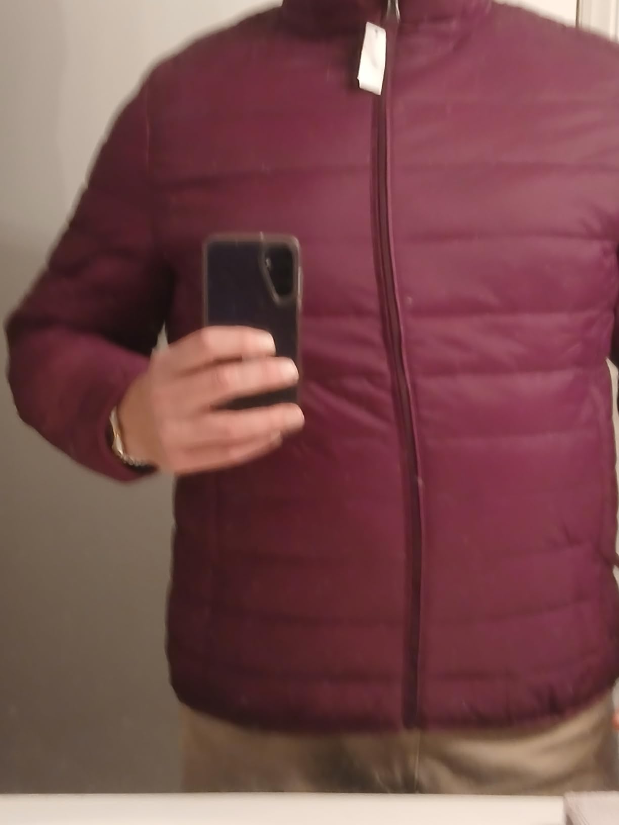 Amazon Essentials Men's Lightweight Water-Resistant Packable Hooded Puffer Jacket customer photo 2