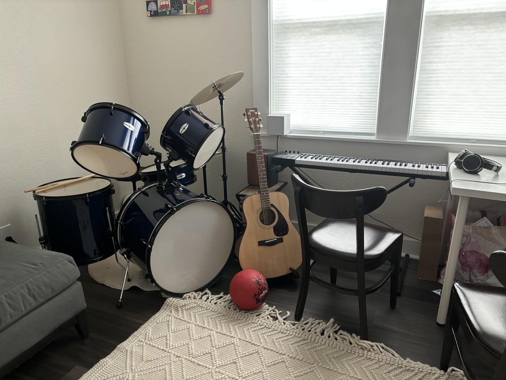 Ashthorpe 5-Piece Complete Full Size Adult Drum Set with Remo Batter Heads - Red customer photo 2