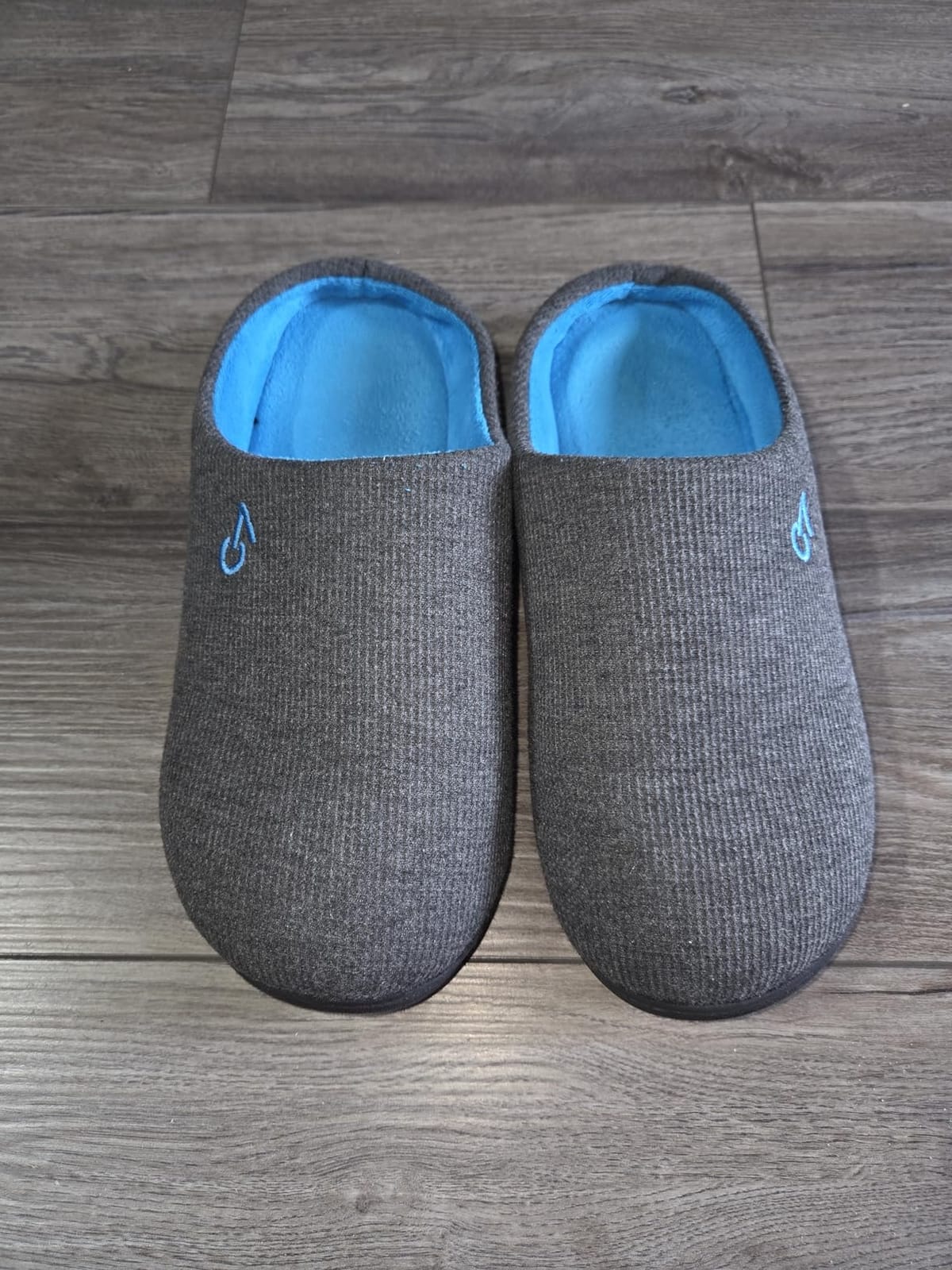 VeraCosy Men's Two-Tone House Slippers Memory Foam Indoor Rubber Sole customer photo 2