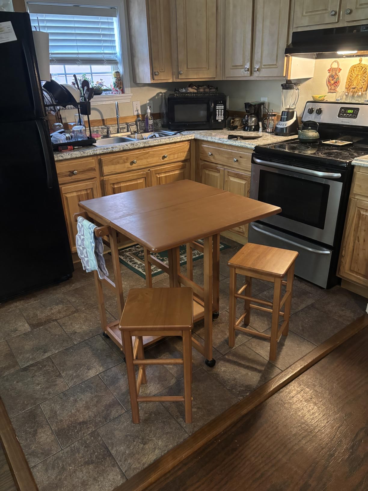 Winsome Suzanne Kitchen Table Set with Stools, Coffee, 33