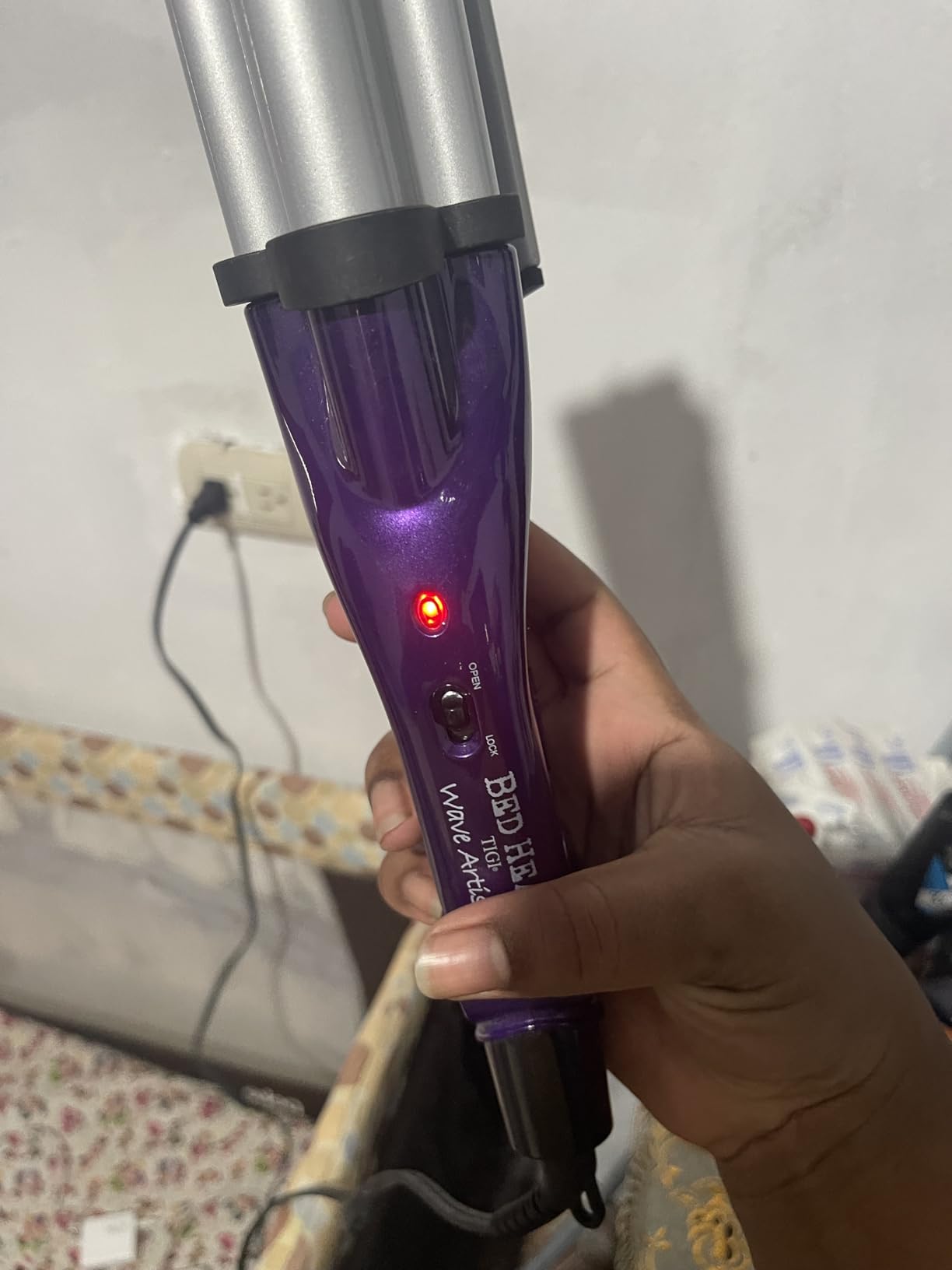 Bed Head Wave Artist Deep Waver | Combat Frizz, Get Long Lasting Results, & Add Massive Shine for Beachy Waves | With Tourmaline Ceramic Technology (Purple) customer photo 1