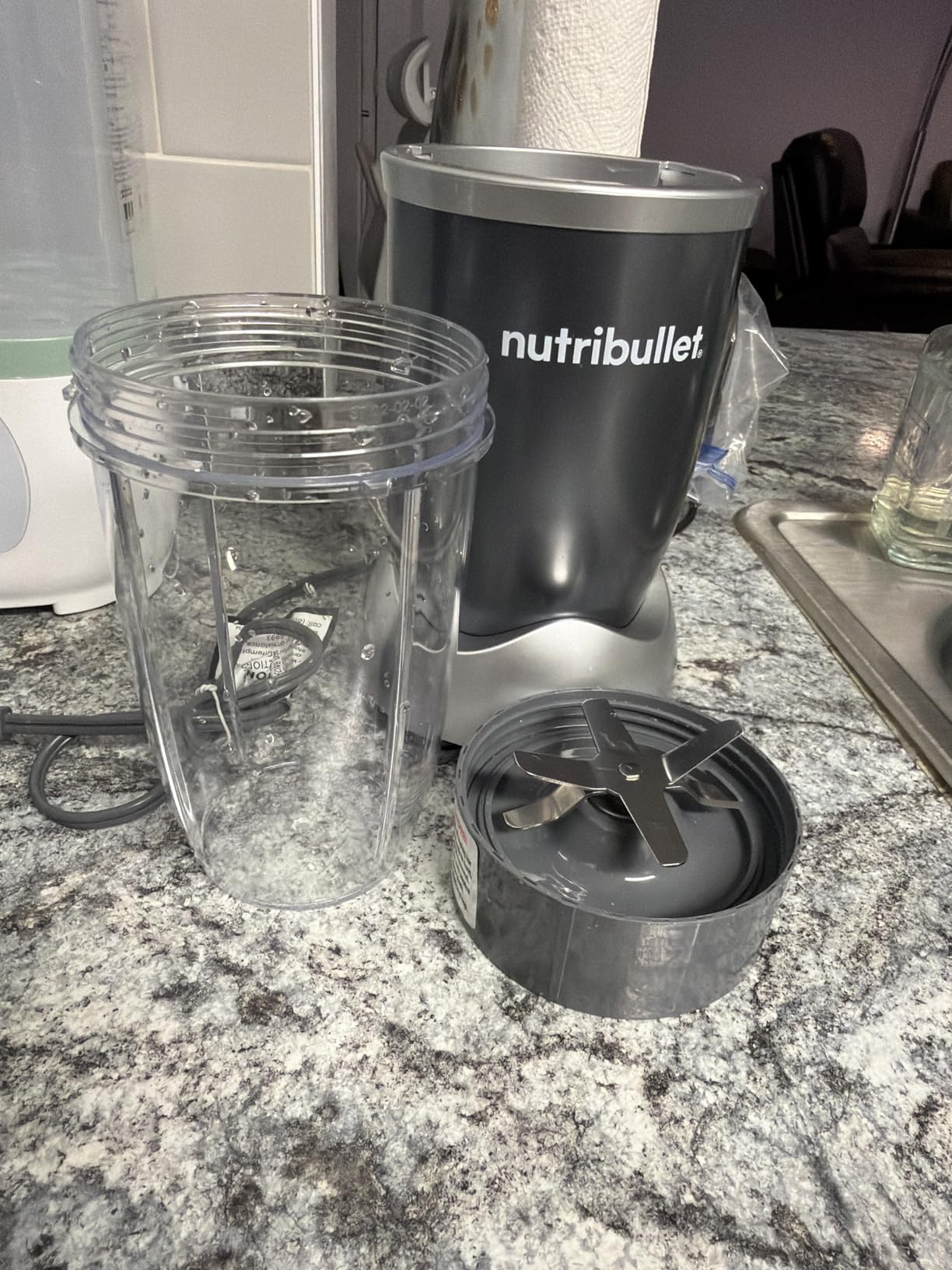 Nutribullet Personal Blender, Shakes, Smoothies, Food Prep, and Frozen Blending, 24 Ounces, 600 Watt, Dark Gray, NBR-0601WM customer photo 1