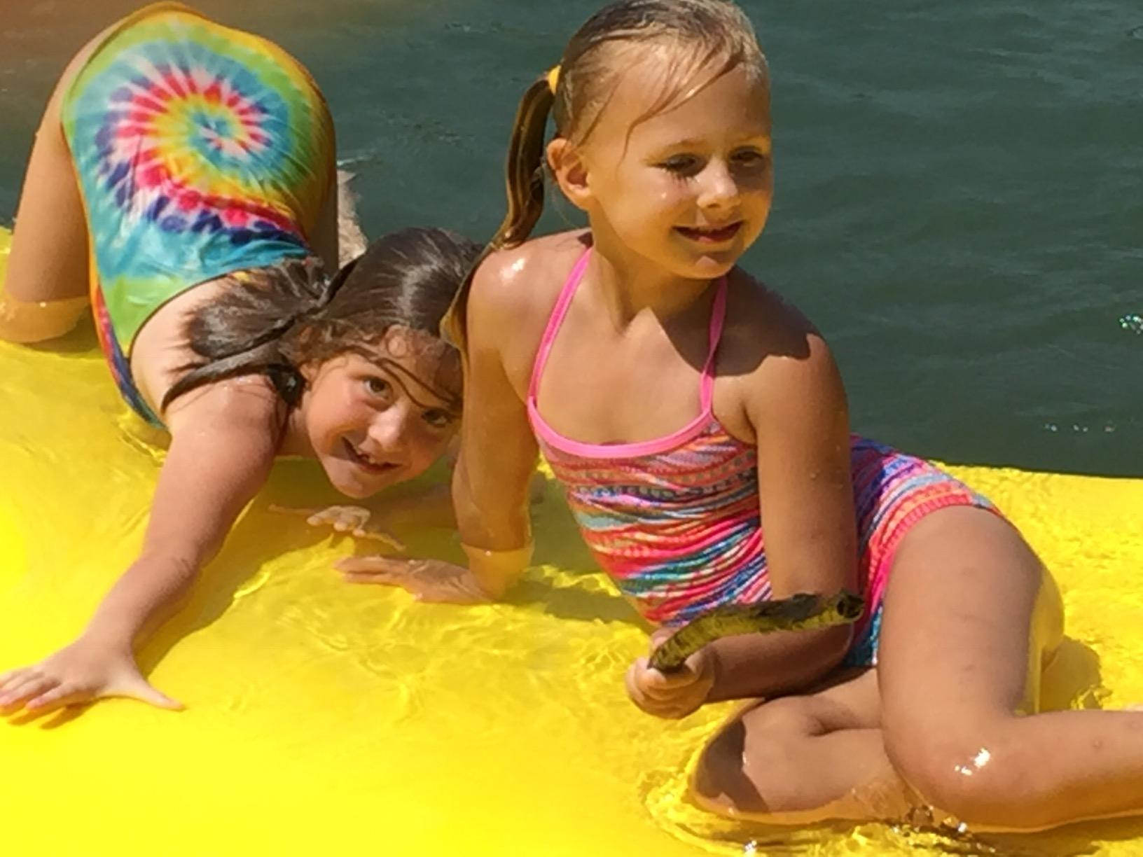 Floating Water Mat, 3-Layer and 1.38 inch Thick, 18'*6'/9'*6', Swimming Island,Aqua Pad,Used in Lake,Pool,on Beach, Vacation,Water Activities,Sports,Recreations,Parties,with Mooring Device customer photo 1