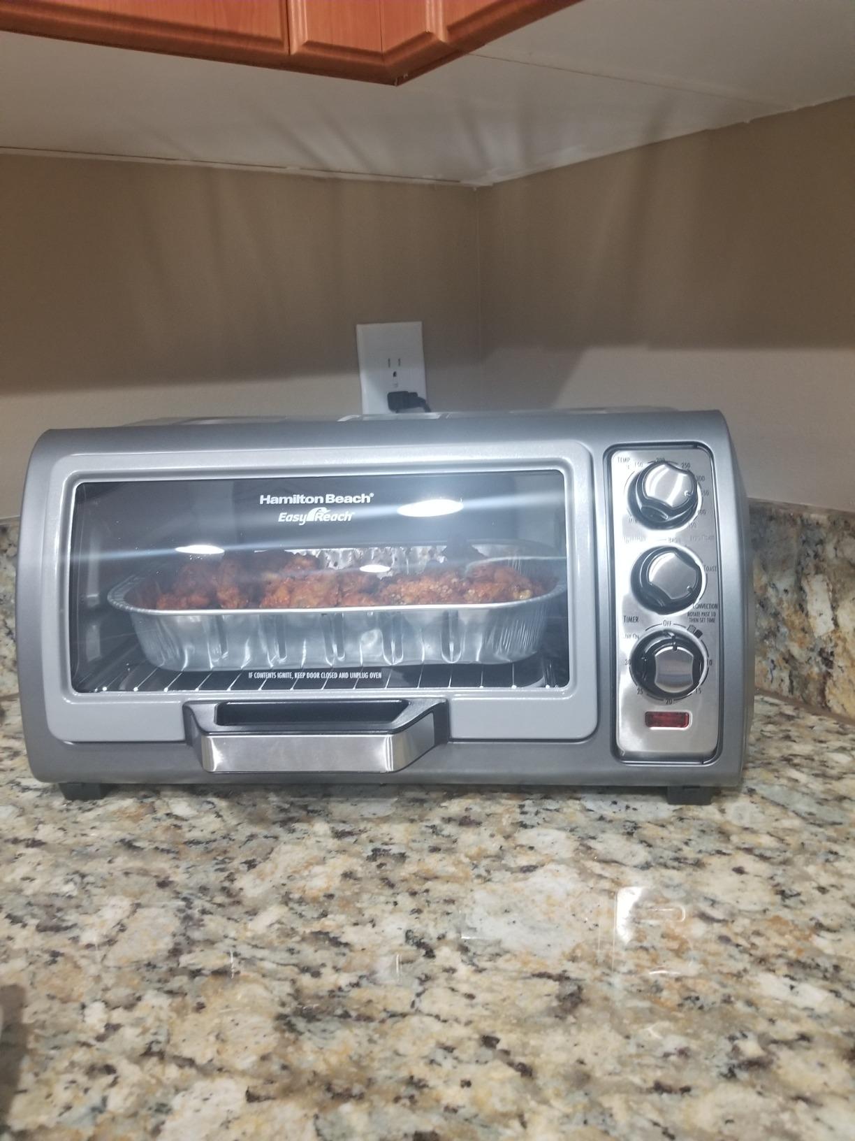 Hamilton Beach Easy Reach 6 Slice Countertop Convection Toaster Oven, Roll-Top Door, Silver customer photo 2
