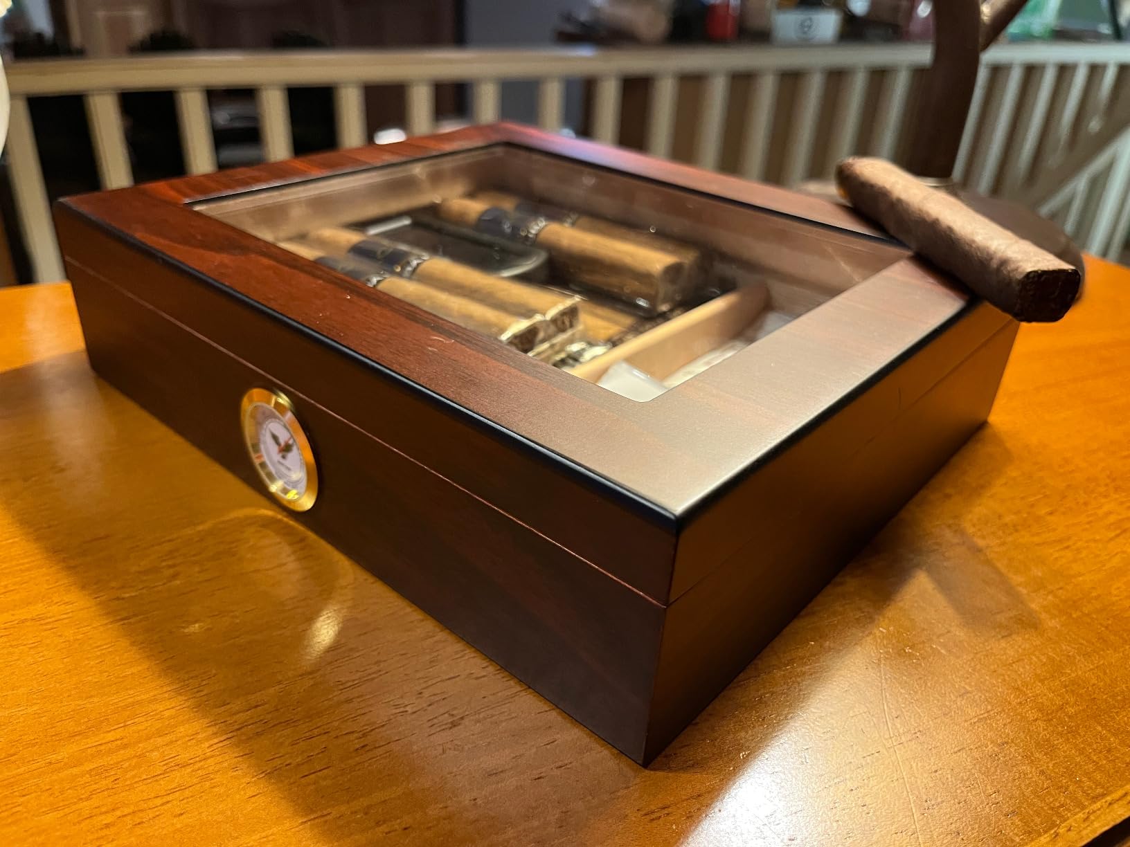 Bald Eagle Handmade Cigar Humidor, Cedar Cigar Desktop Box with Humidifier and Hygrometer, Glass Top for 30-50 Cigars customer photo 2