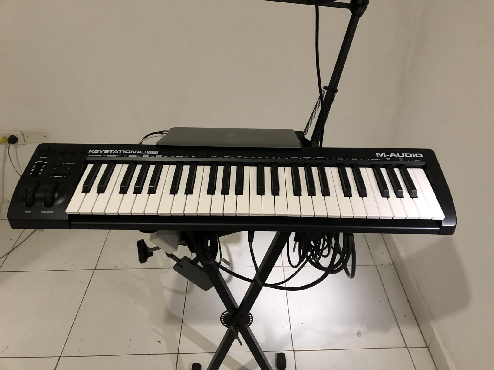 M-AUDIO Keystation 49 MK3 USB MIDI Controller | Synth-Action 49-Key Keyboard, Assignable Controls, Pitch/Mod Wheels, and Bundled DAW Recording Software customer photo 2