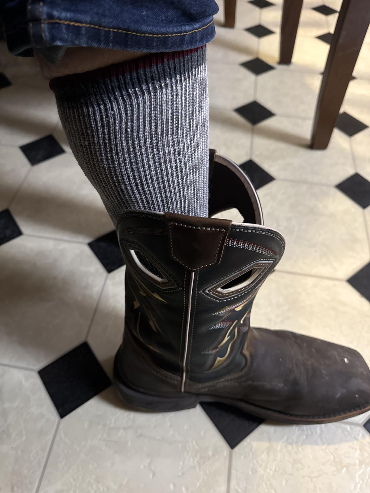 Alvada Mens Merino Wool Crew Socks Thermal and Warm Socks for Winter Work Hiking Running 3 Pairs customer photo 2