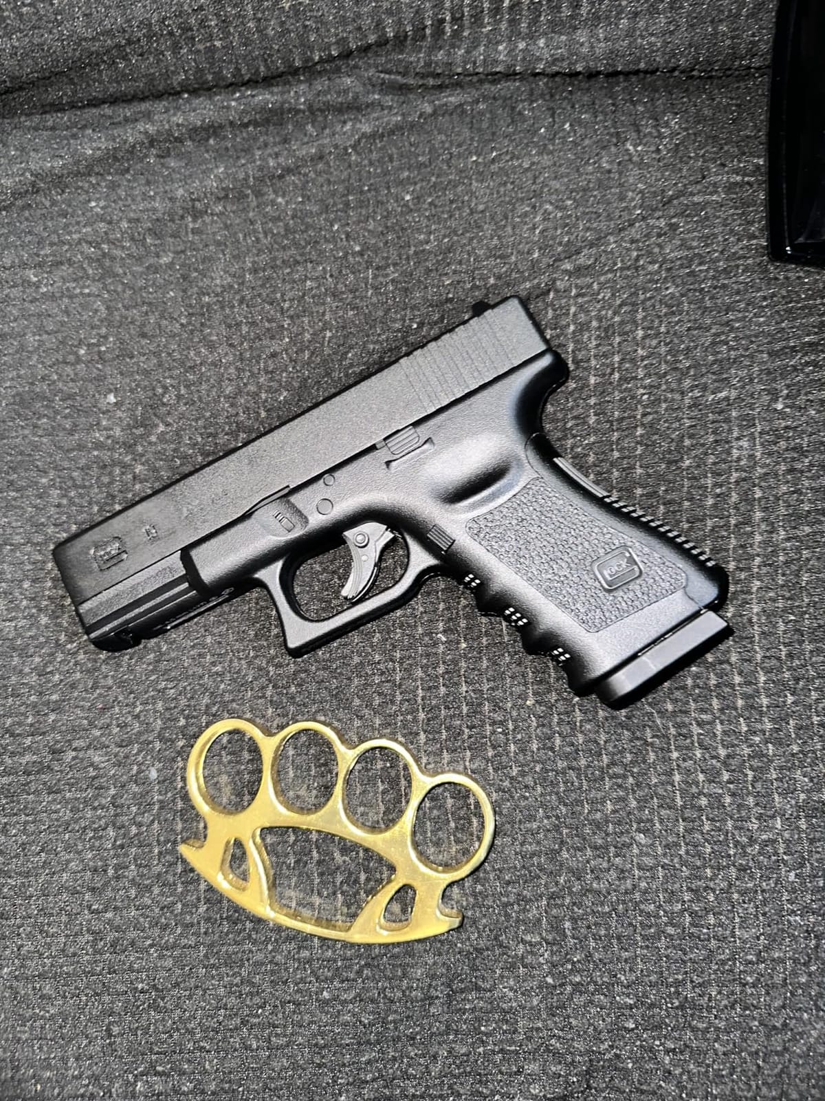 Umarex Glock 19 Gen3 .177 Caliber BB Gun Air Pistol customer photo 2