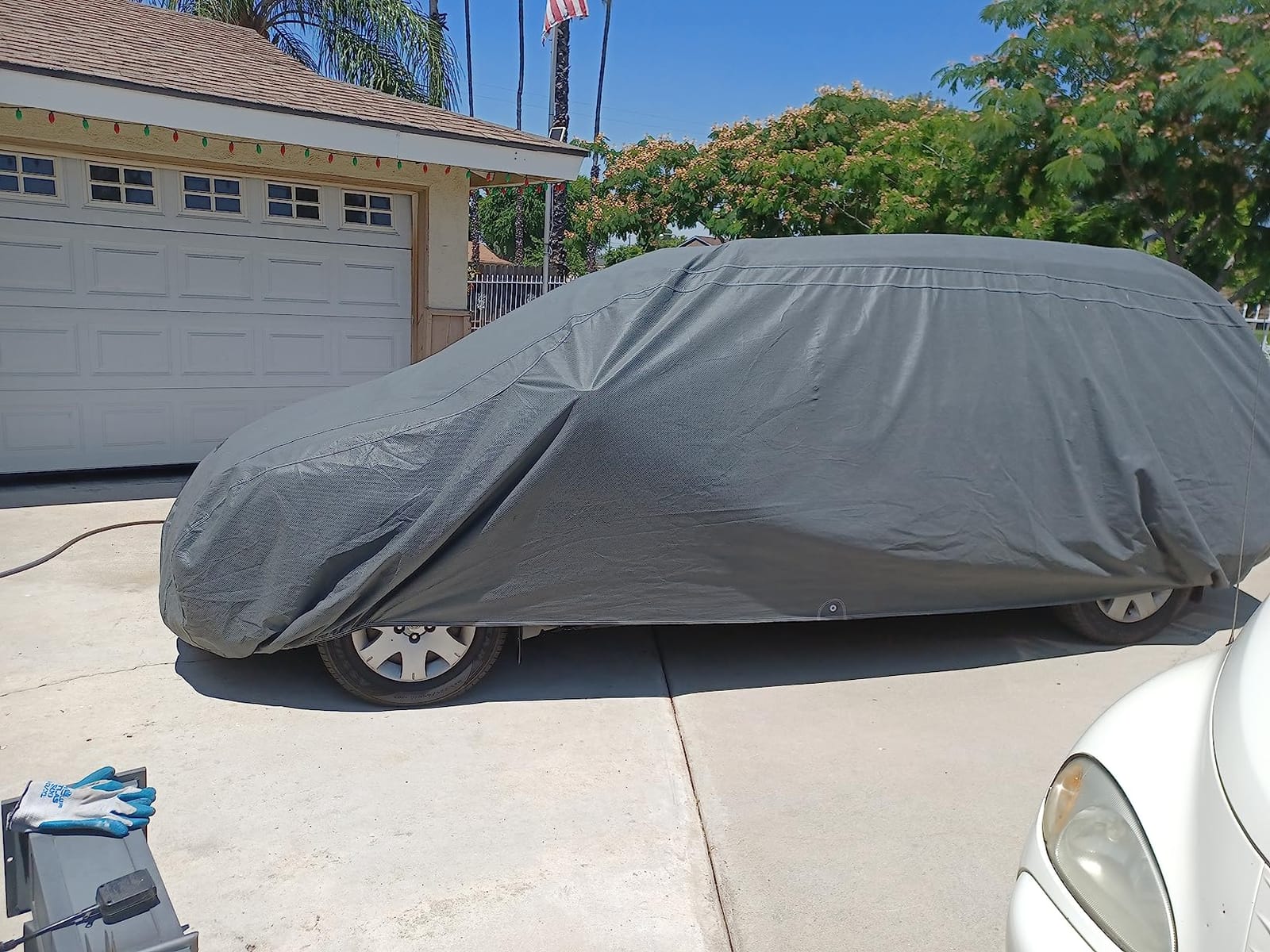 Motor Trend 4-Layer 4-Season Auto (Waterproof Outdoor UV Protection for Heavy Duty Use Full Car Cover for Vans, Suvs, Crossovers up to 210