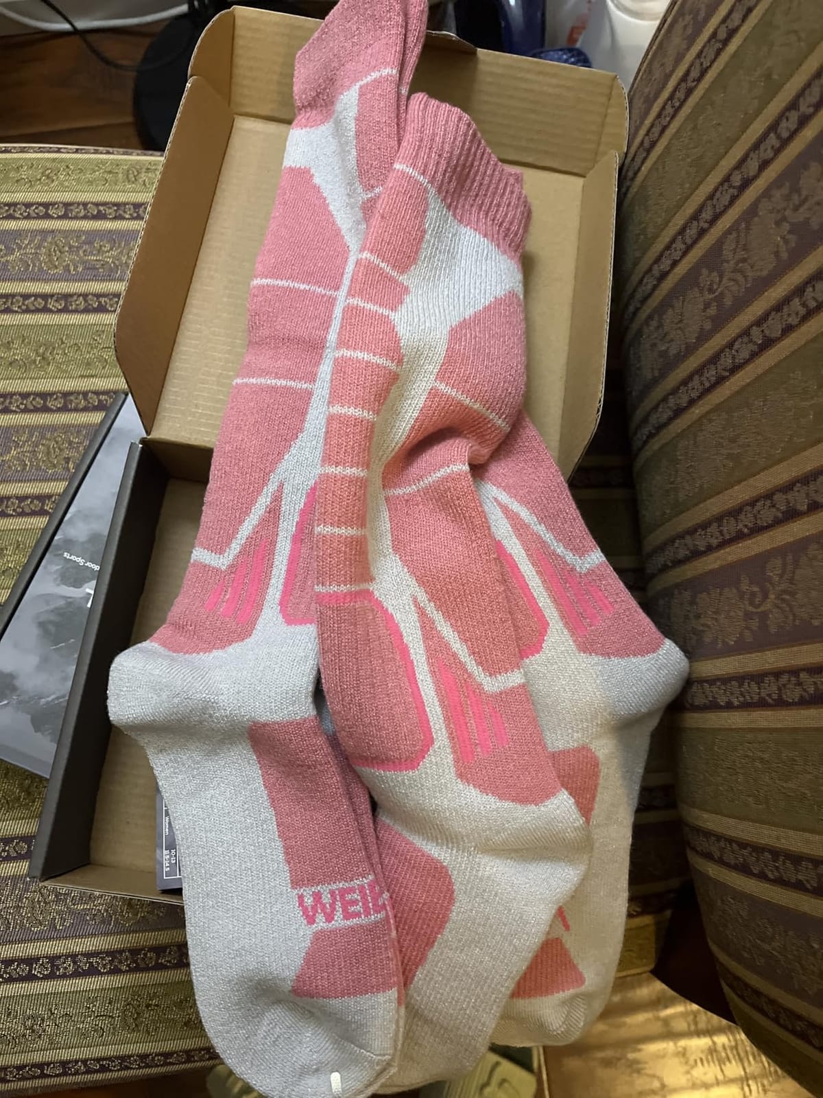 Merino Wool Ski Socks for Men, Women & Youth - Over-the-Calf Full Cushion Thermal Snowboard Socks customer photo 1