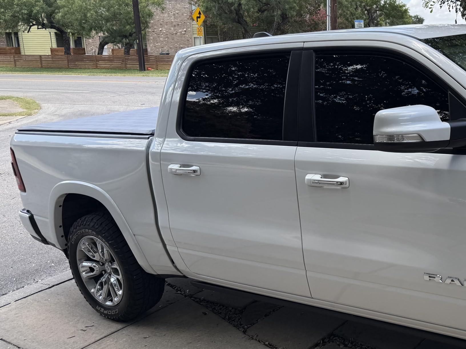 Tyger Auto T1 Soft Roll-up Truck Bed Tonneau Cover Compatible with 2019-2026 Ram 1500 (Not Fit 19-24 Classic) | 5'7