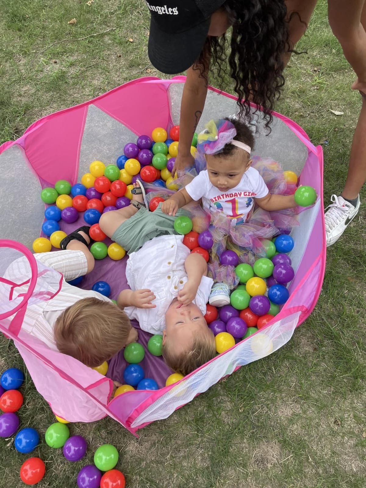 Eocolz Kids Ball Pit Large Pop Up Childrens Ball Pits Tent for Toddlers Playhouse Baby Crawl Playpen with Basketball Hoop and Zipper Storage Bag, 4 Ft/120CM, Balls Not Included (Blue Yellow Red) customer photo 1