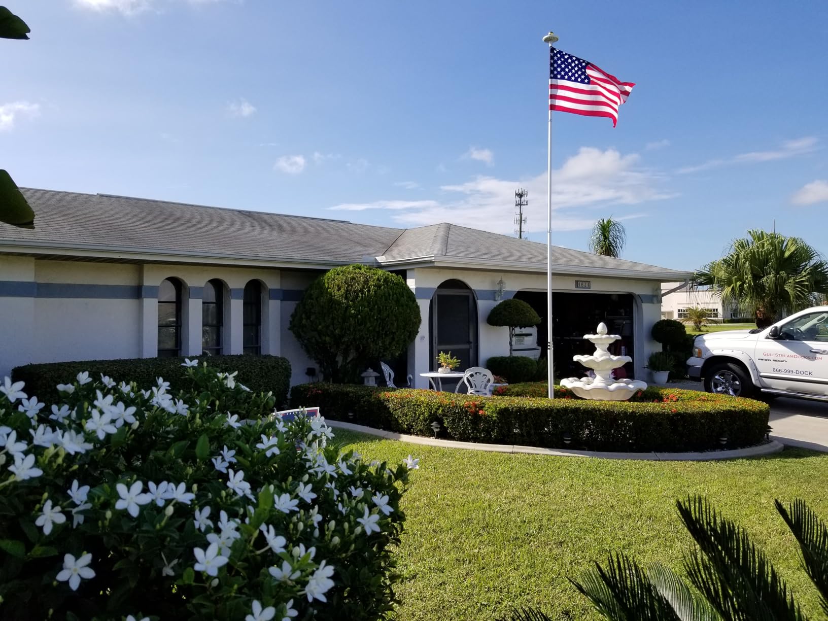 KILZ Self-Priming Masonry, Stucco and Brick Paint, Interior/Exterior, Flat, White, 1 Gallon customer photo 1