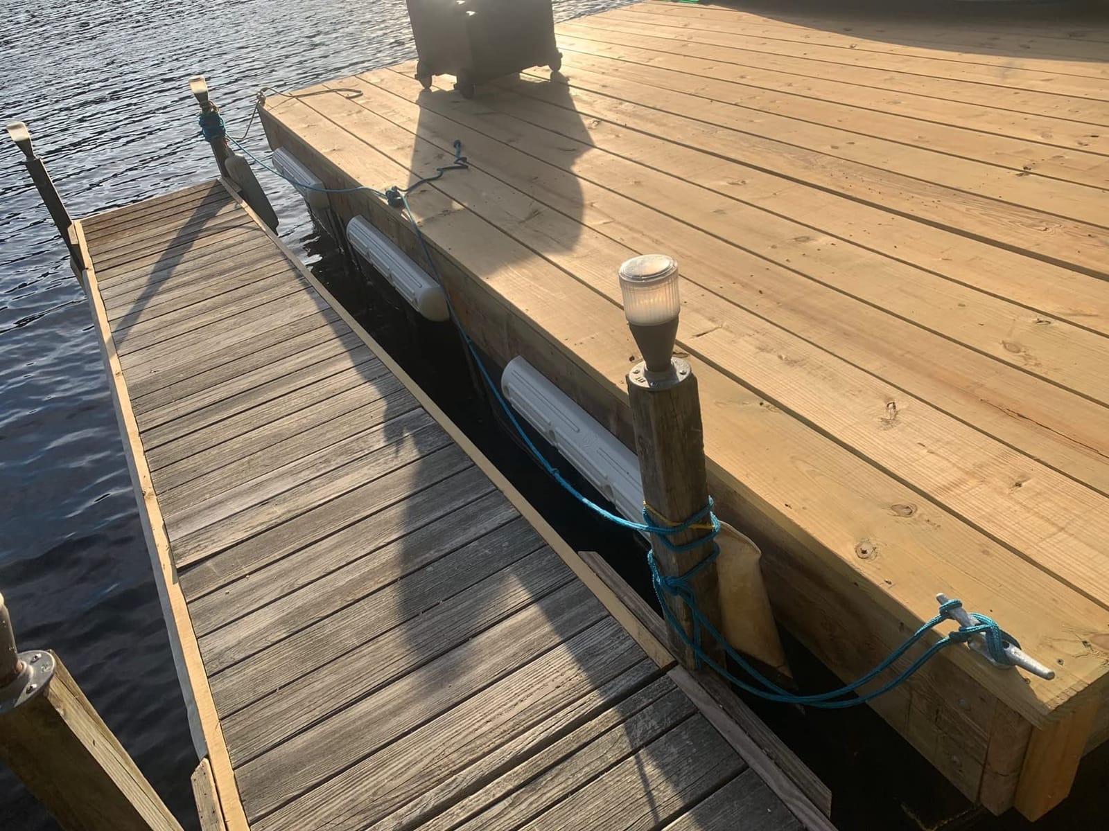 Attwood SoftSide Long-Edge Dock Fender - White, 45