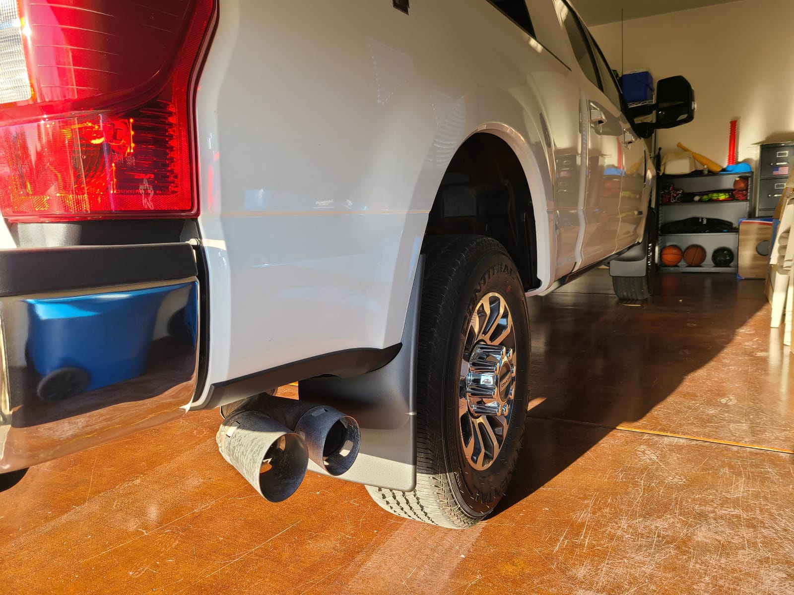 WeatherTech Custom No Drill Splash Guard MudFlaps for Ford Super Duty - Front & Rear Set (110065-120065), Black customer photo 2