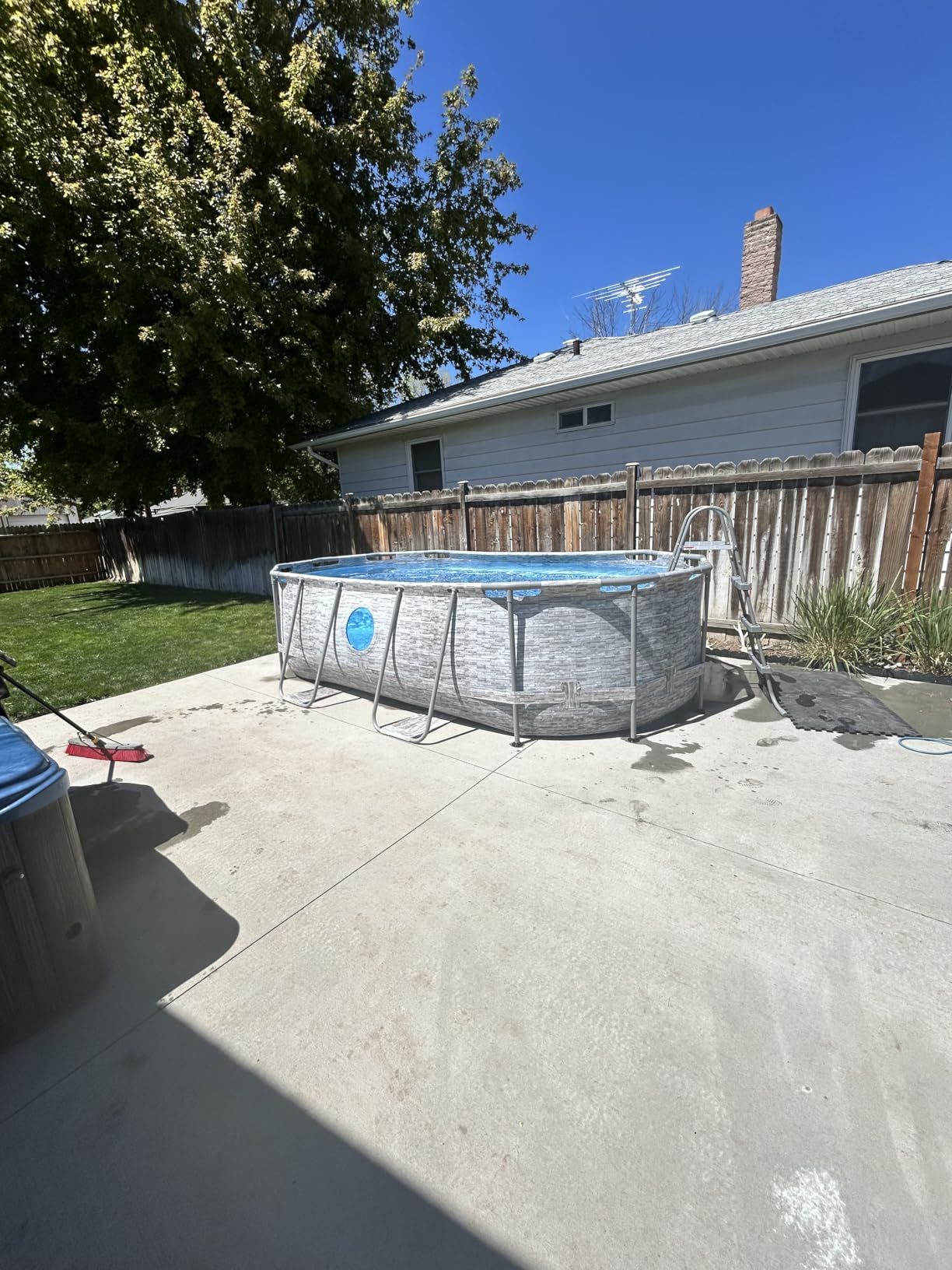 Bestway Steel Pro MAX Splashview 14' x 8'2 x 39.5 Oval Above Ground Pool with Filter Pump, Ladder, and Cover customer photo 1