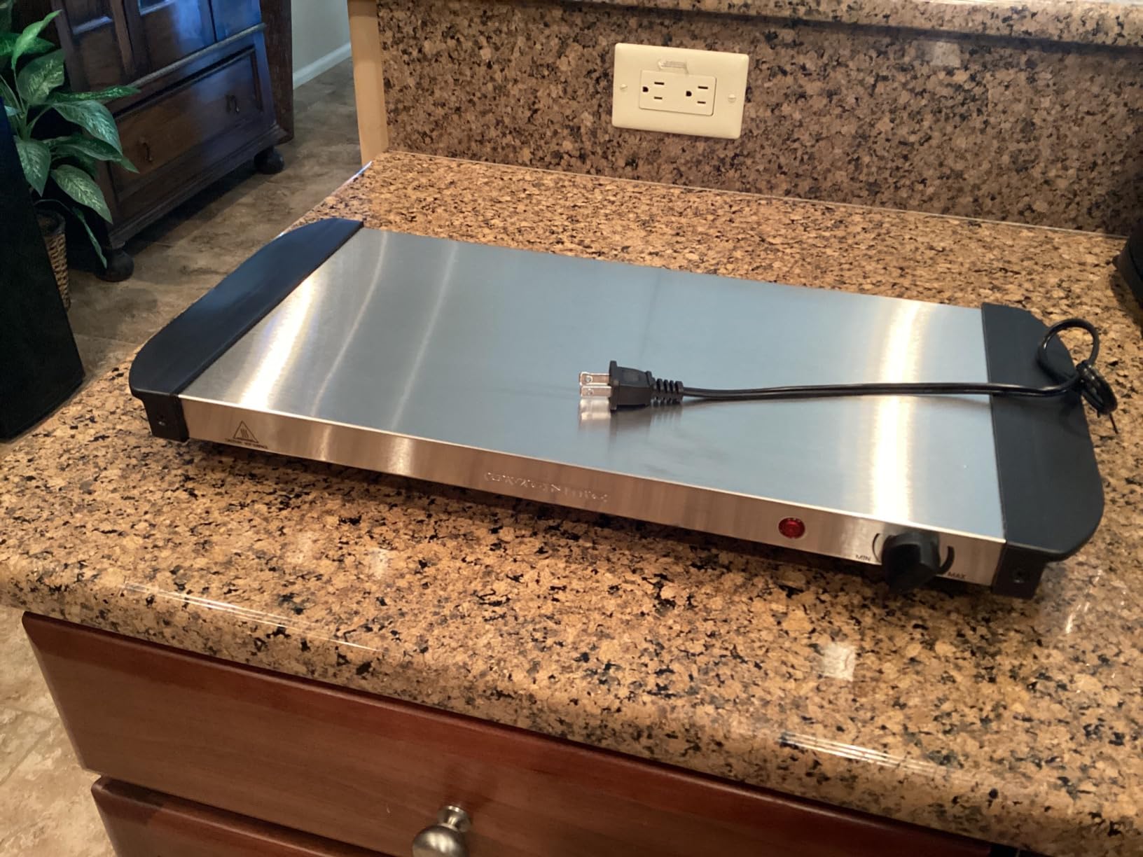 OVENTE Electric Warming Tray, Adjustable from 90°F to 284°F, Silver FW170S | Compact Food Warmer & Server for Buffets, Perfect for Parties, Events, and Dinners, with Cool-Touch Handles, Stainless Steel customer photo 2
