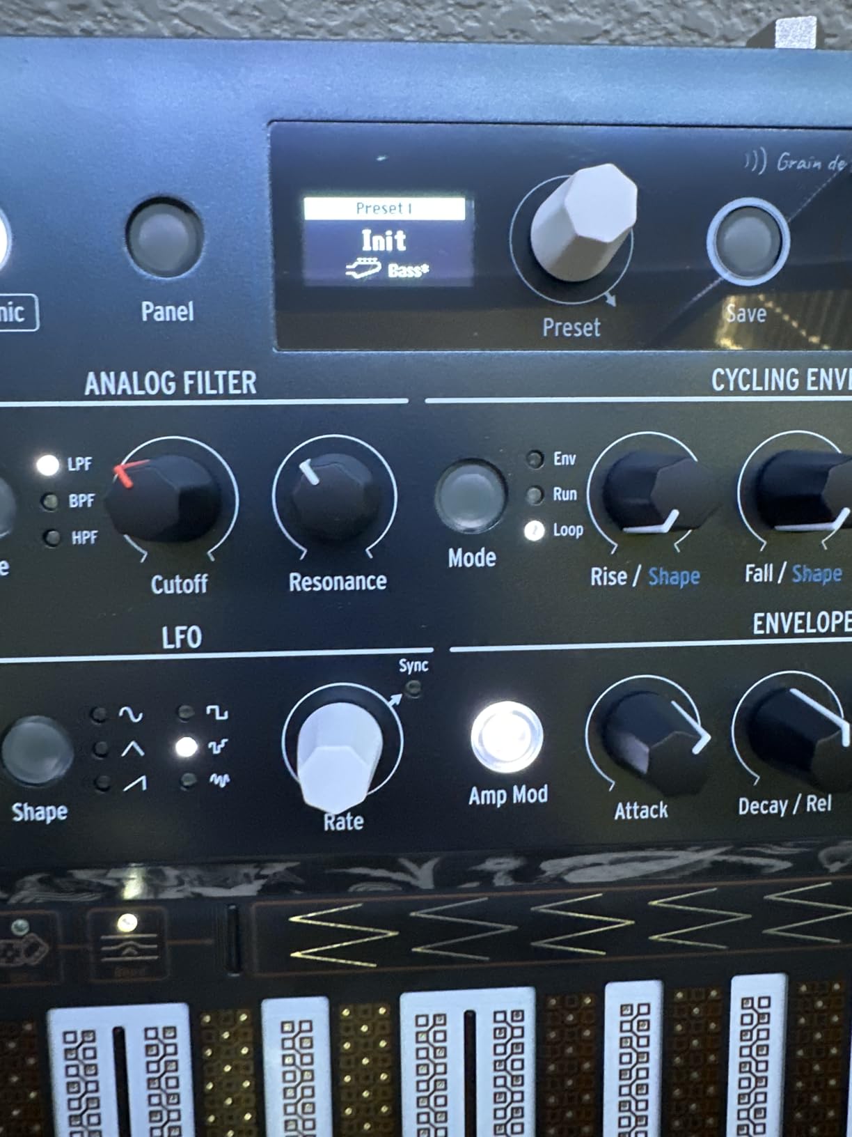 Arturia MicroFreak Synthesizer Keyboard | 21 Paraphonic Oscillator Modes, 25-Key Poly-Aftertouch Keybed customer photo 2