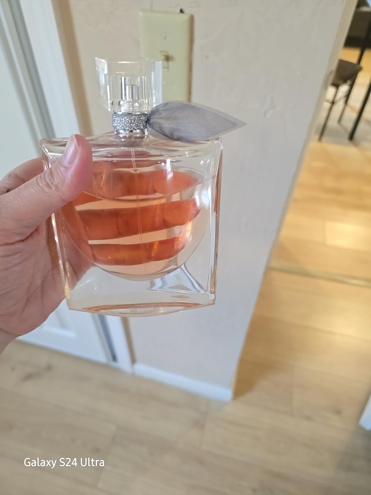 Lancôme La Vie Est Belle Eau de Parfum - Floral & Sweet Women's Perfume | Long Lasting Fragrance with Notes of Iris, Earthy Patchouli, Warm Vanilla & Spun Sugar - Floral & Sweet Perfume for Women customer photo 1