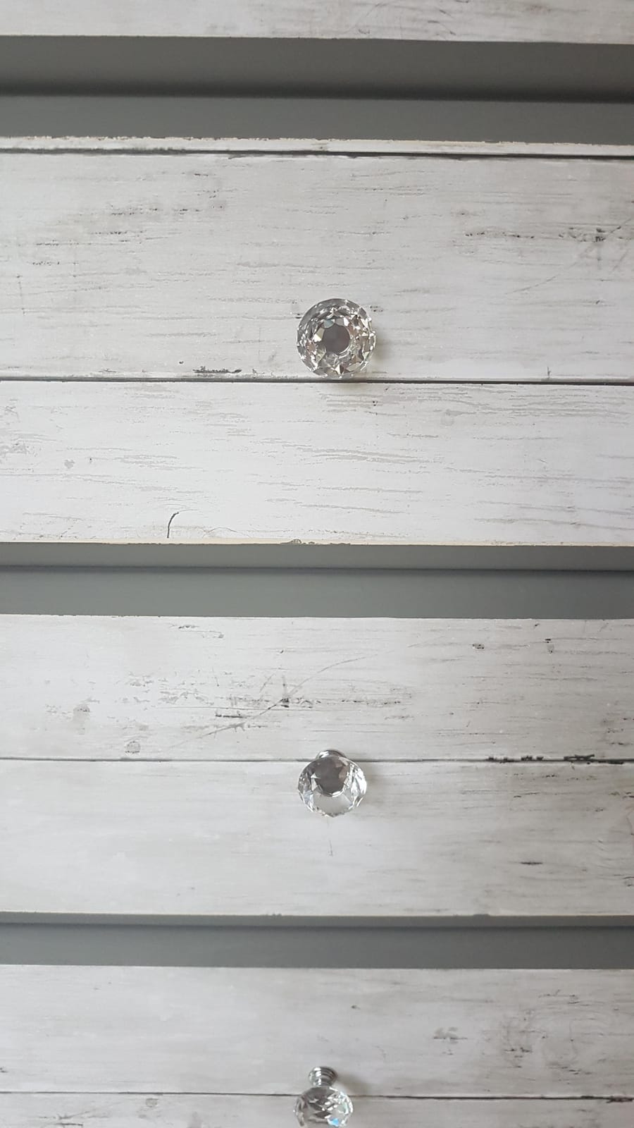 CiCiwind Peel and Stick Wallpaper Wood Contact Paper White Shiplap Wall Paper Peel and Stick Modern Rustic Wood Removable Waterproof Self Adhesive Wallpapers for Cabinets Bedroom Bathroom 78.7