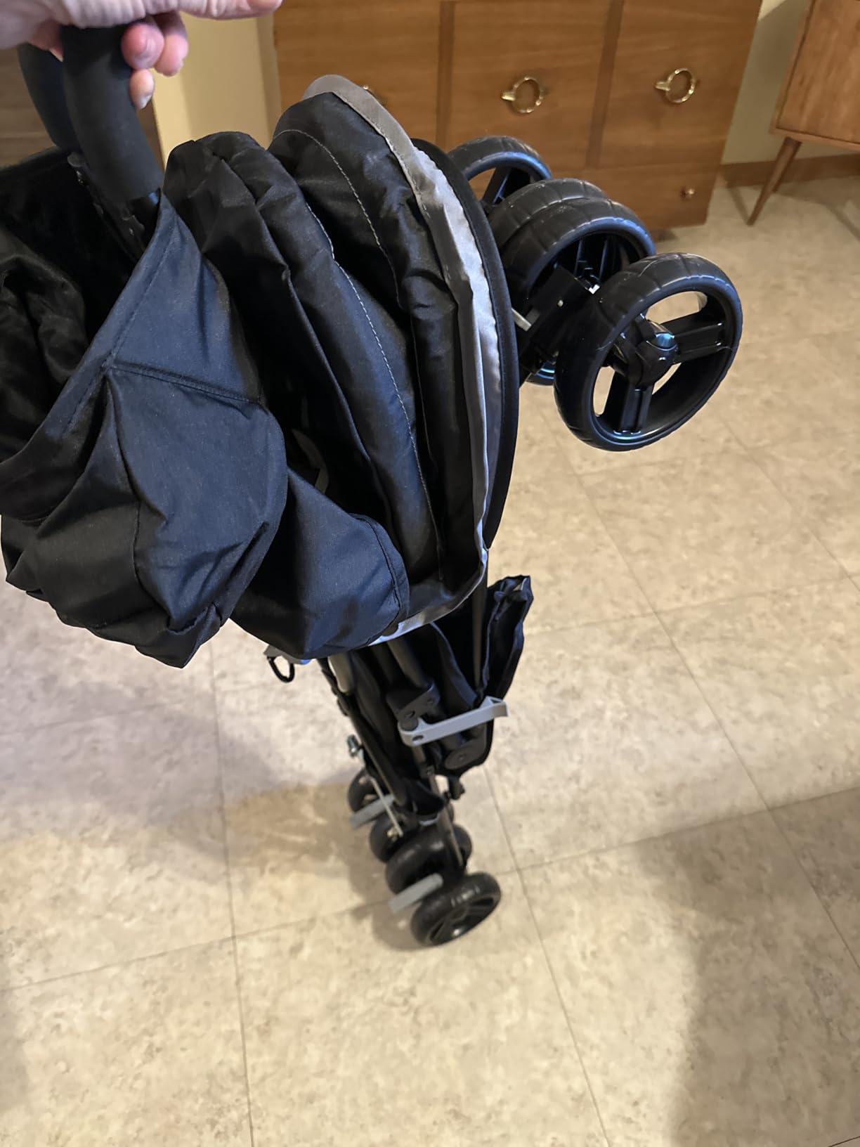 Ingenuity 3D Mini Convenience Stroller - Lightweight Stroller with Compact Fold, Multi-Position Recline, Canopy with Pop Out Sun Visor and More - Umbrella Stroller for Travel and More, Gray customer photo 2