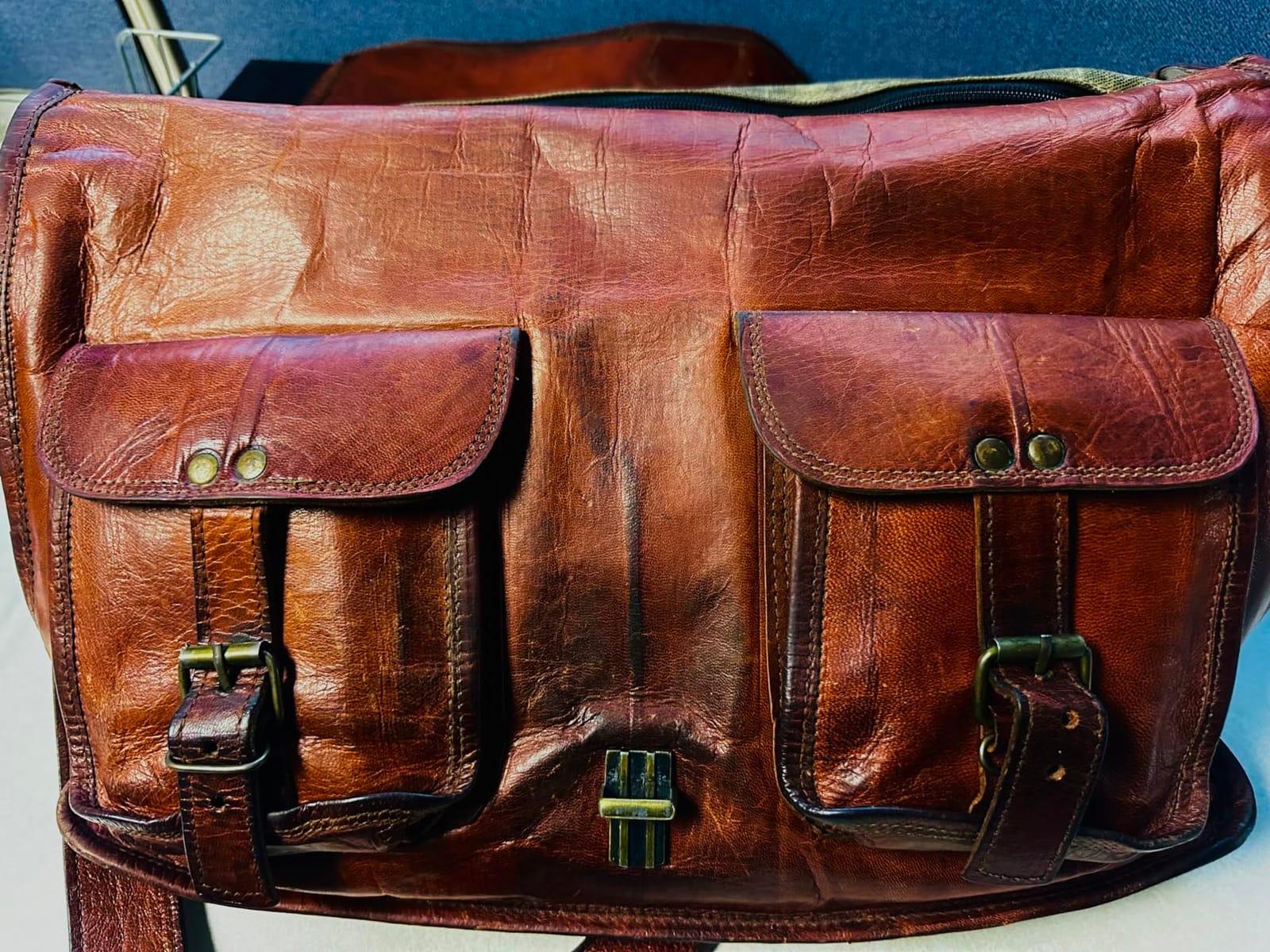 KomalC 18 Inch Leather Messenger Bag for Men & Women, Crossbody Satchel customer photo 1