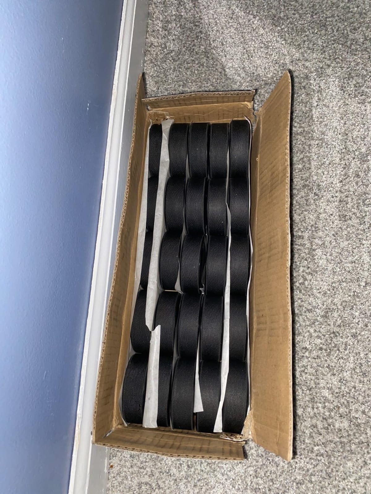 Ice Hockey Pucks, 25pcs, Black, High Grade Pucks | Official Regulation Weight & Size for Practicing, Classic Training & Roller Hockey, Diameter 3