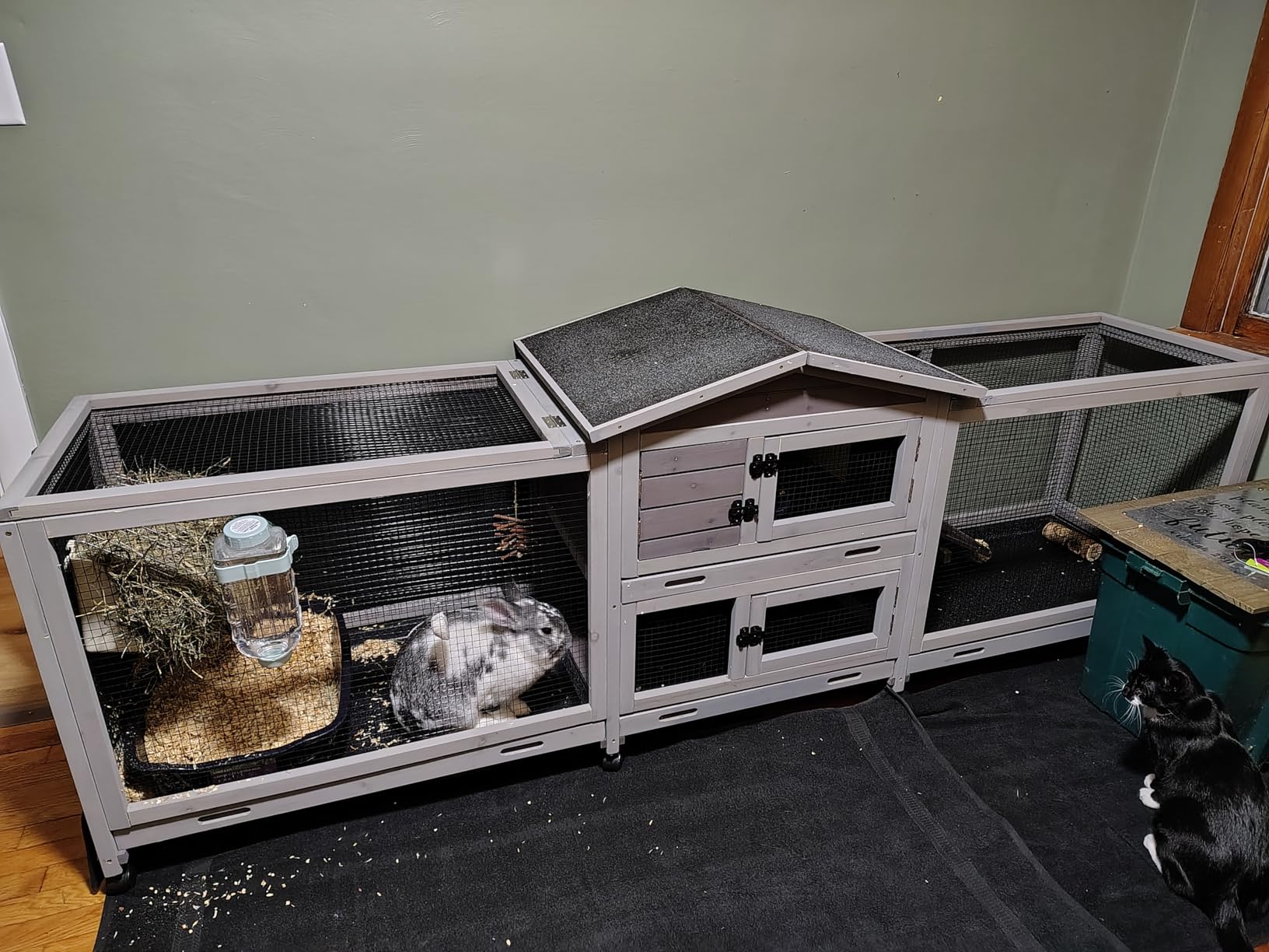 Aivituvin Rabbit Hutch Outdoor Indoor Rabbit Cage Chicken Coop with Casters Guinea Pig Cage with 3 Deep No Leakage Pull Out Tray, Waterproof Roof customer photo 2