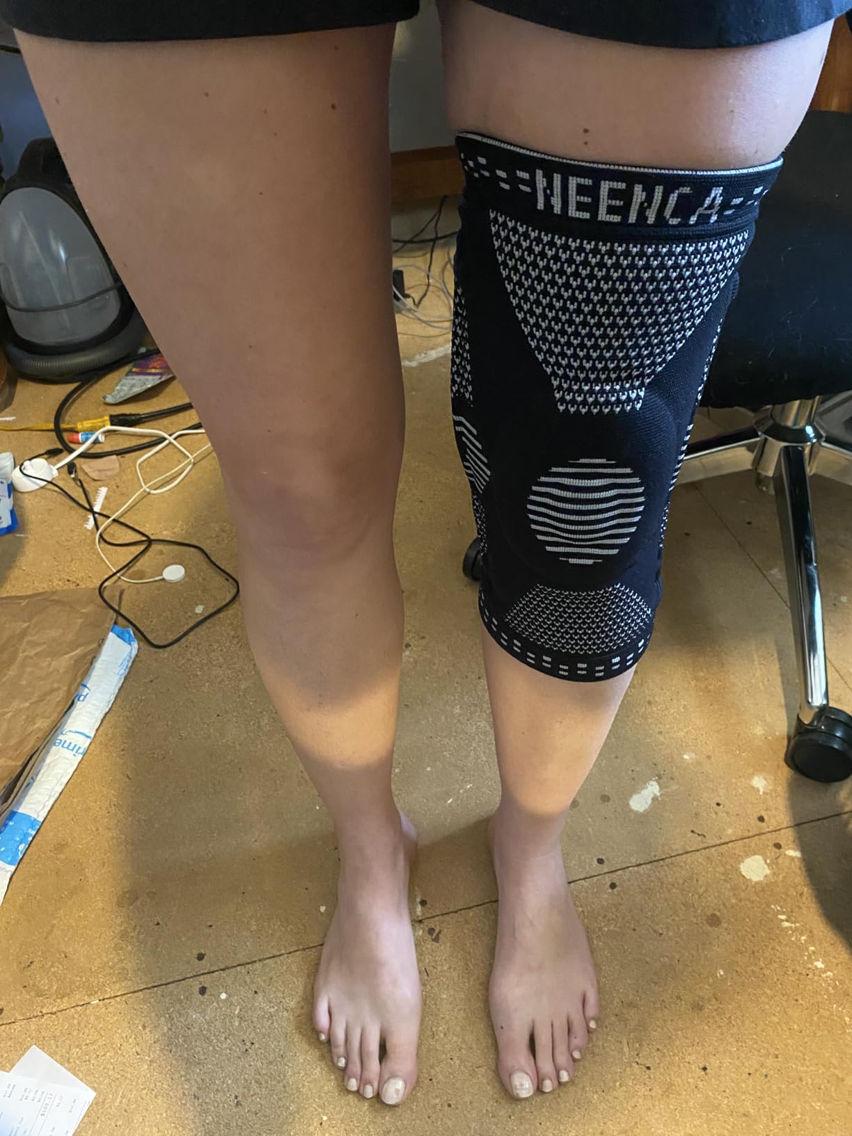 NEENCA Professional Knee Brace, Medical Knee Support for Women & Men Relief | Patented Patella Gel Pad & Side Stabilizers, Compression Sleeve for Knee Pain, Swelling, ACL, PCL, Arthritis, Sports, Workout customer photo 1
