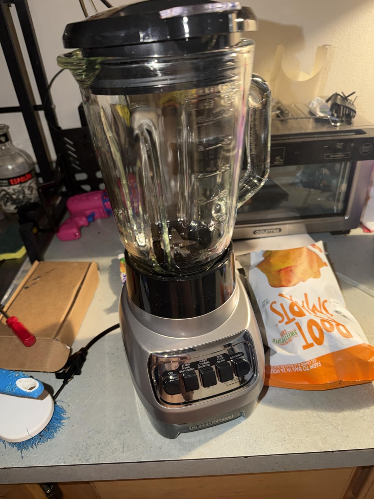 BLACK+DECKER PowerCrush Multi-Function Blender with 6-Cup Glass Jar, 4 Speed Settings, Silver customer photo 1