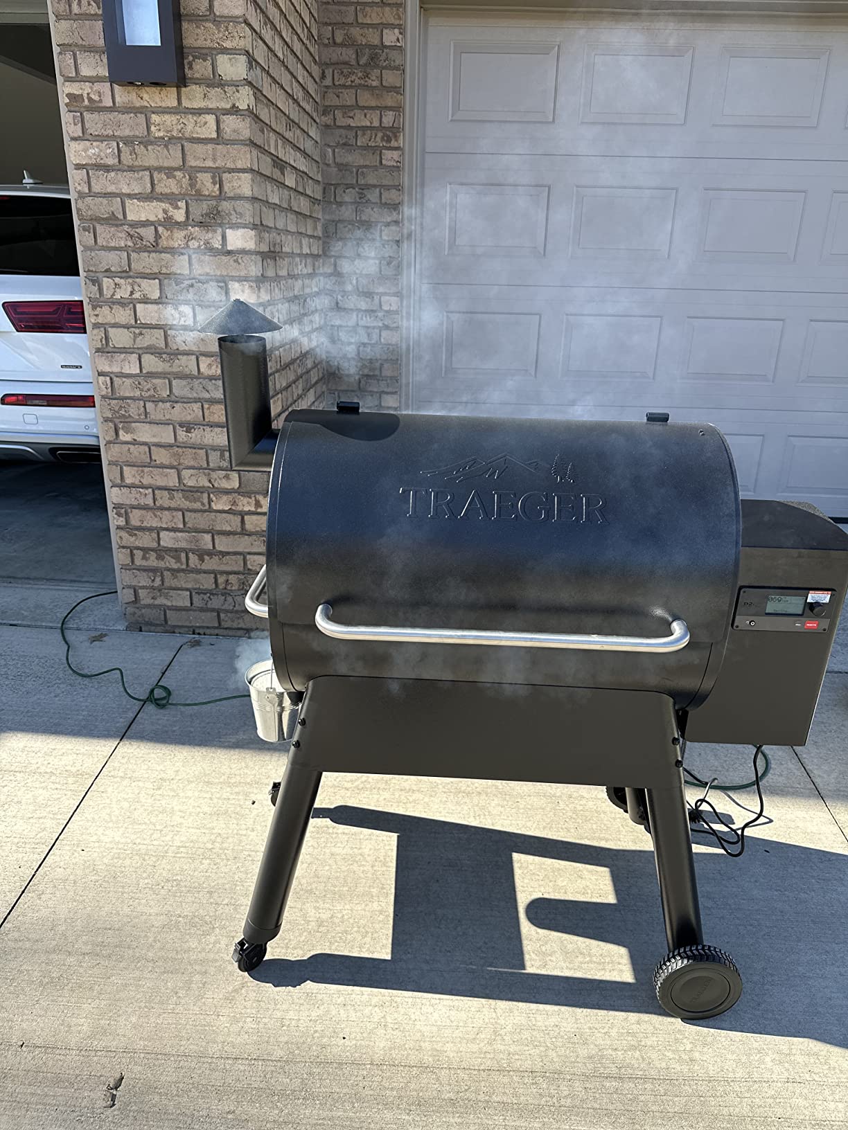 Traeger Pro 780 Wood Pellet Grill & Smoker, 780 Sq In, WiFi | 6-in-1 BBQ versatility, app-connected WiFIRE, digital temperature control - grill, smoke, bake & more customer photo 2