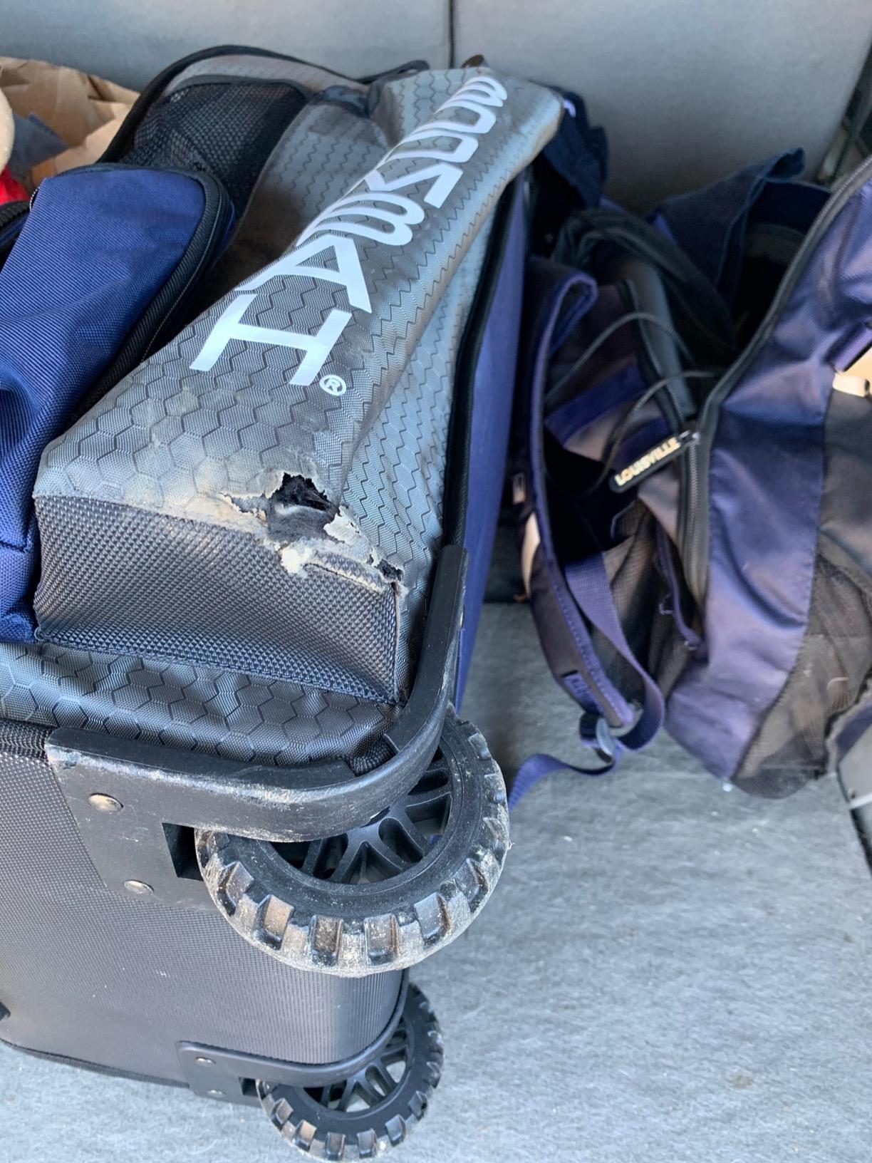 Boombah Rolling Superpack Baseball/Softball Gear Bag - Multiple Colors - Telescopic Handle and Holds 4 Bats - Wheeled Version customer photo 2