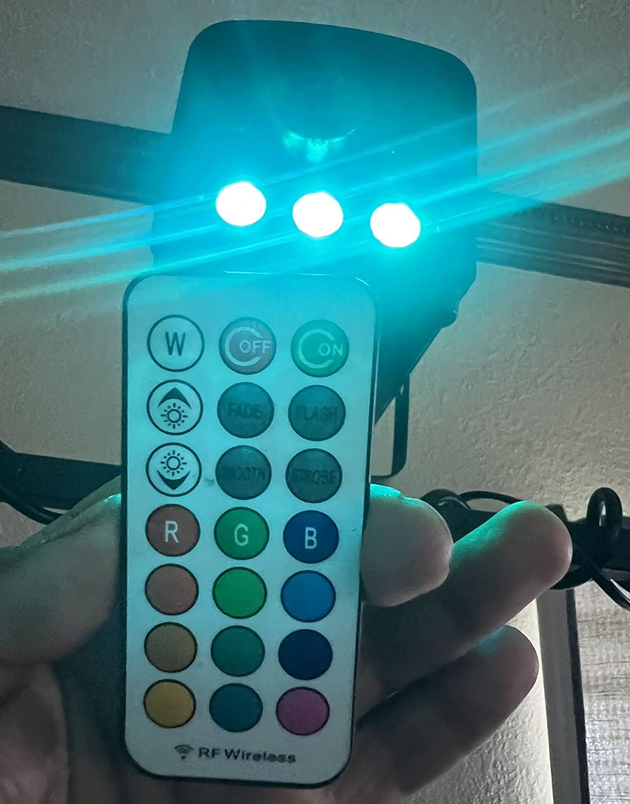 AGPTEK Fog Machine, 12 Colors, 600W Smoke Machine, Low Fluid Auto Shutoff | Upgrade Auto Mode, Wireless Remote, 12 LED Lights Effect, Dry Run Protect, Wedding Halloween Party DJ Stage, Indoor Outdoor Use customer photo 2