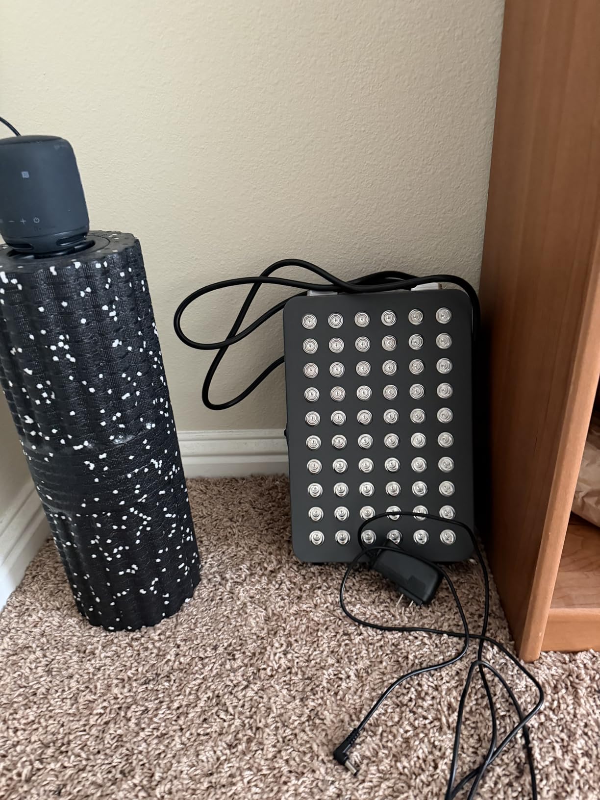 Hooga HG300 Red Light Therapy Panel, 660nm Red & 850nm Near-Infrared Light, 60 LEDs, Built-in Timer, Adjustable Stand for Home Wellness customer photo 2