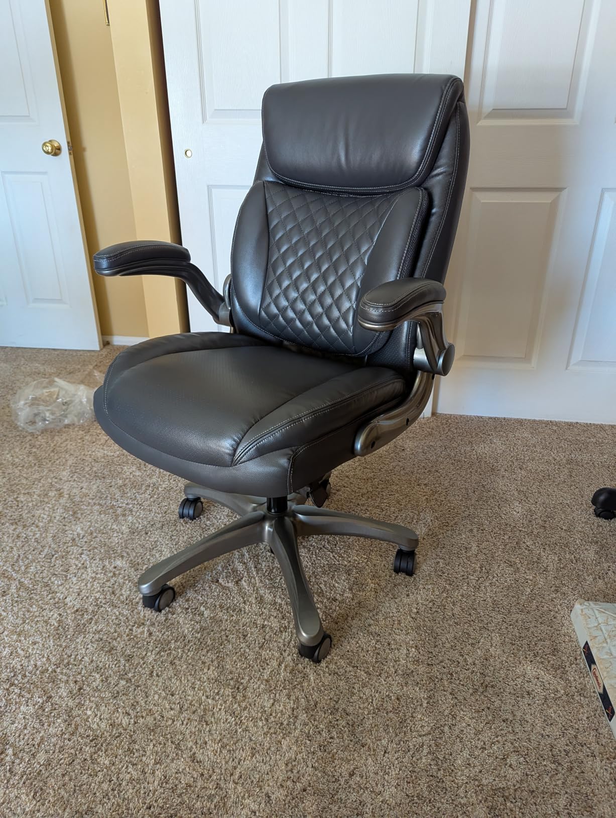 Amazon Basics Ergonomic Executive Office Desk Chair with Lumbar Support, Flip-up Armrests, Adjustable Height, Cream Leather customer photo 1